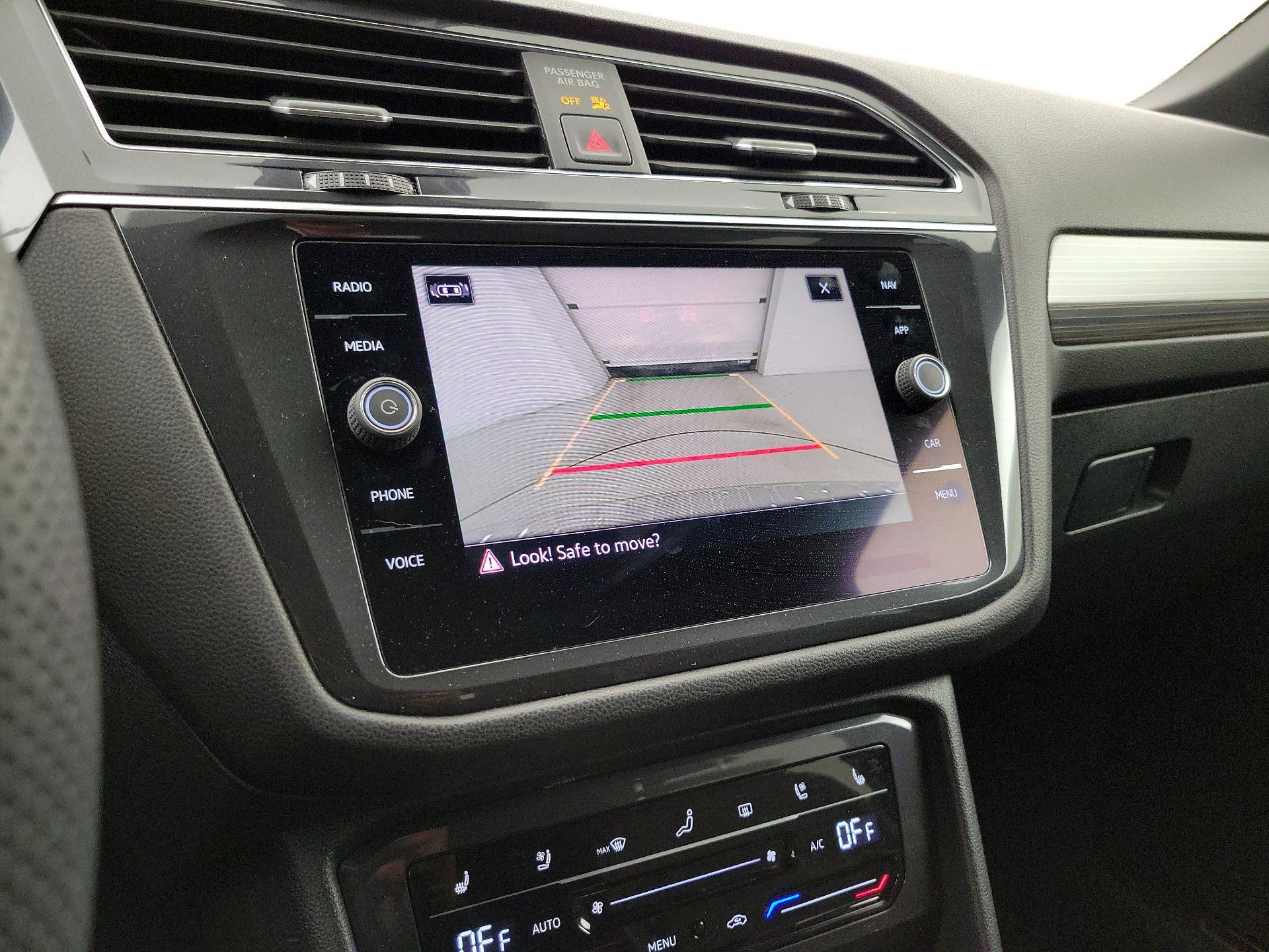 Thumbnail: 2022 Volkswagen Tiguan - 15