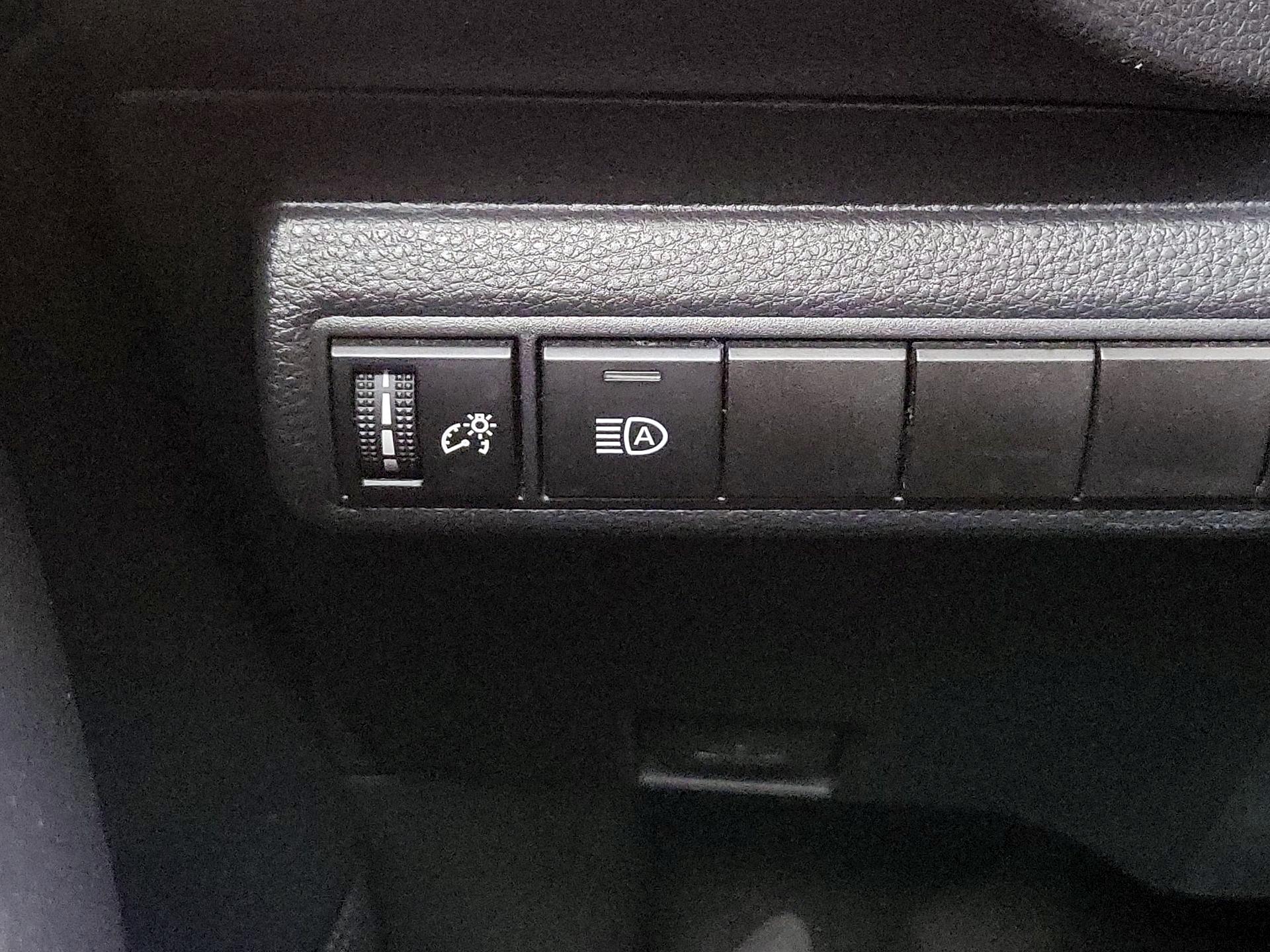 Thumbnail: 2020 Toyota Corolla - 13