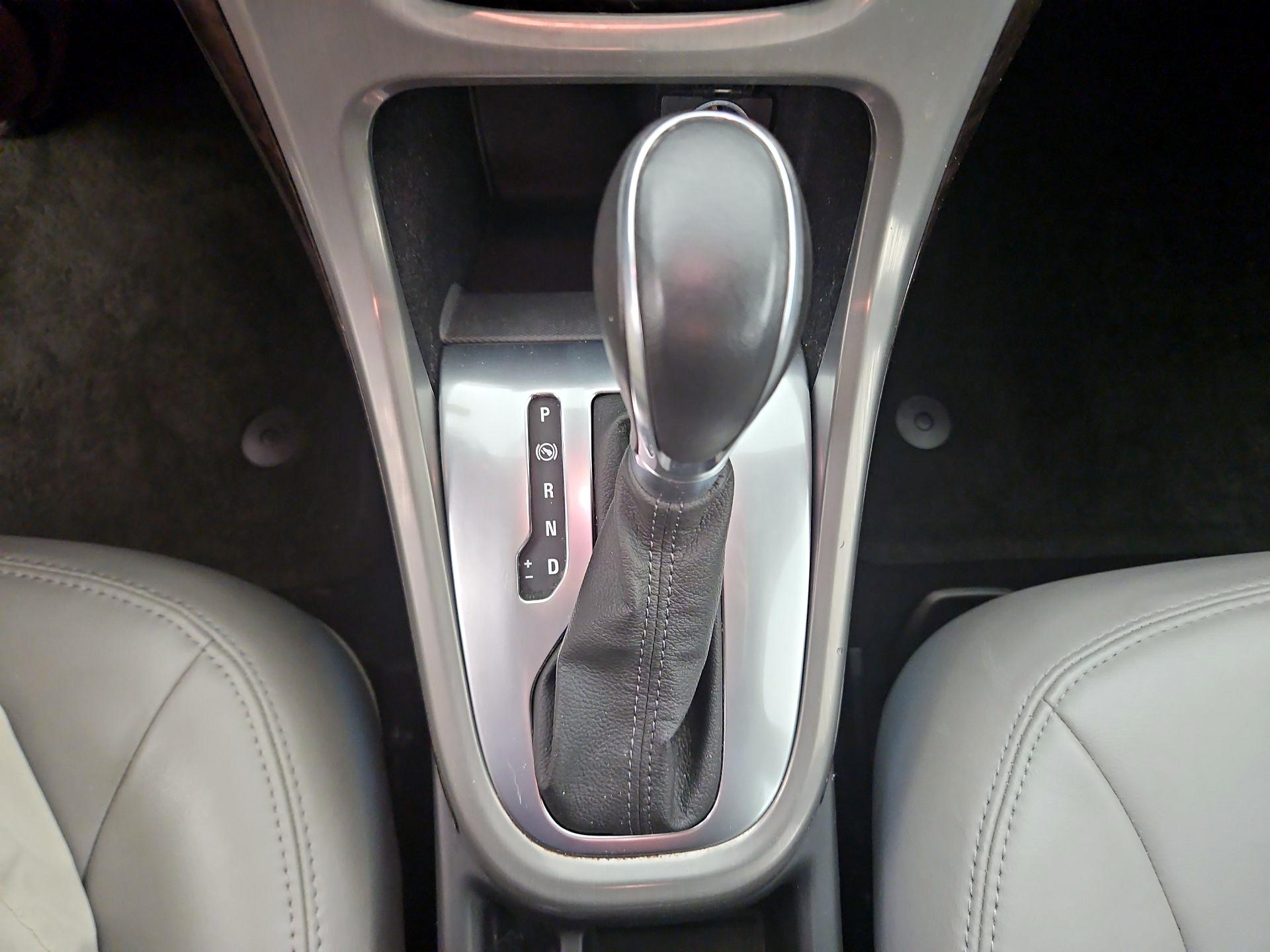 Thumbnail: 2016 Buick Verano - 17