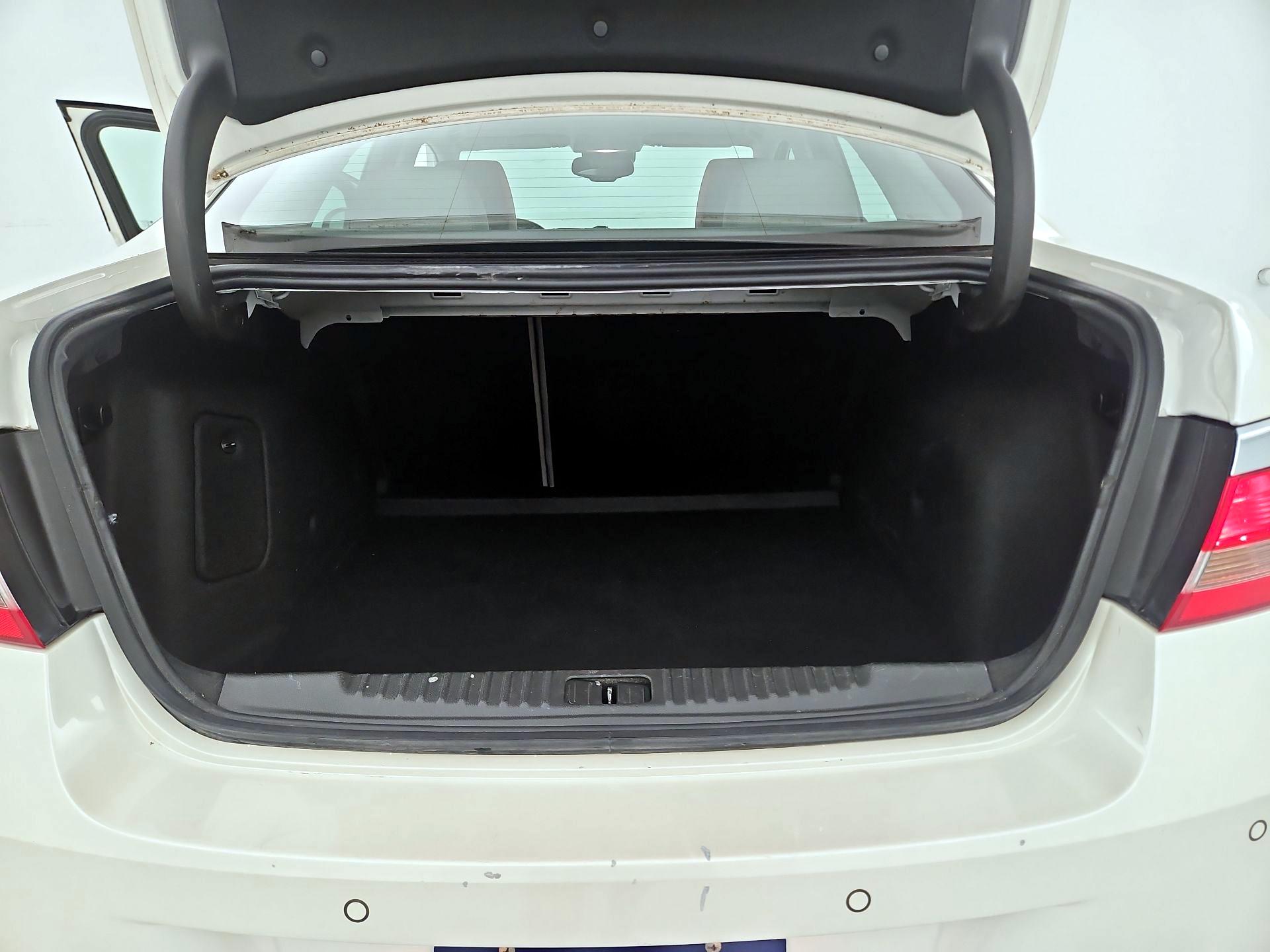 Thumbnail: 2016 Buick Verano - 20