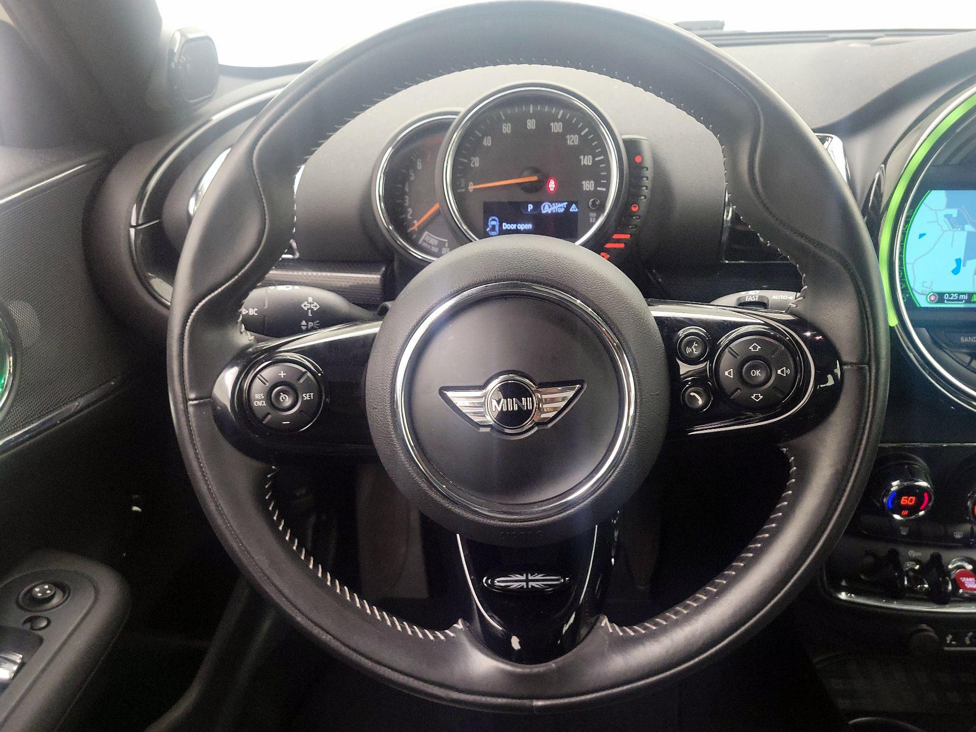 Thumbnail: 2016 MINI Cooper Clubman - 10