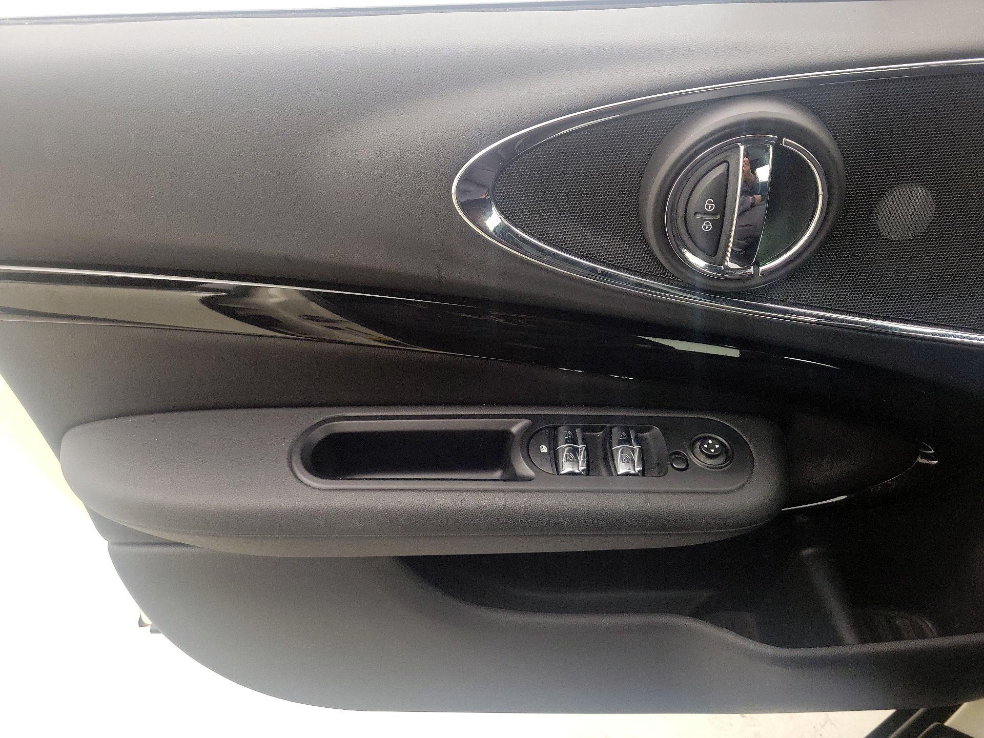 Thumbnail: 2016 MINI Cooper Clubman - 12