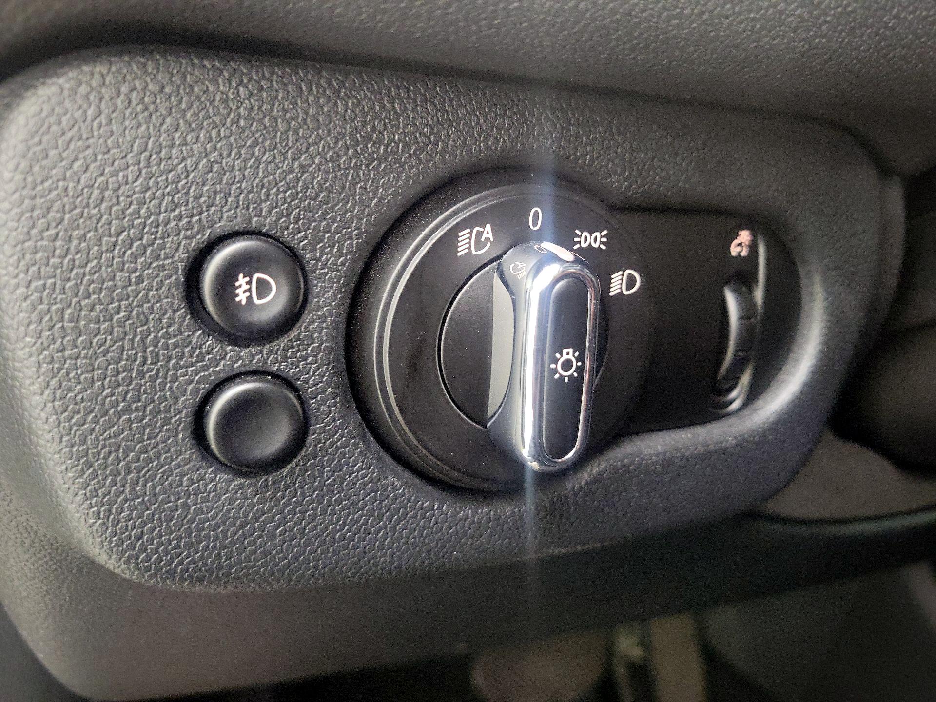 Thumbnail: 2016 MINI Cooper Clubman - 13