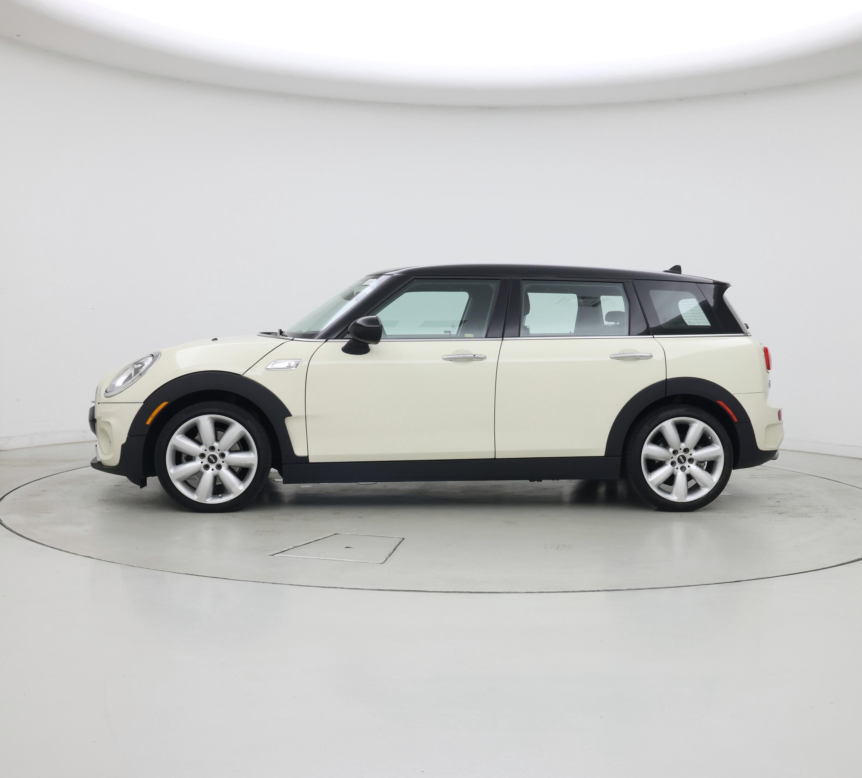 Thumbnail: 2016 MINI Cooper Clubman - 3