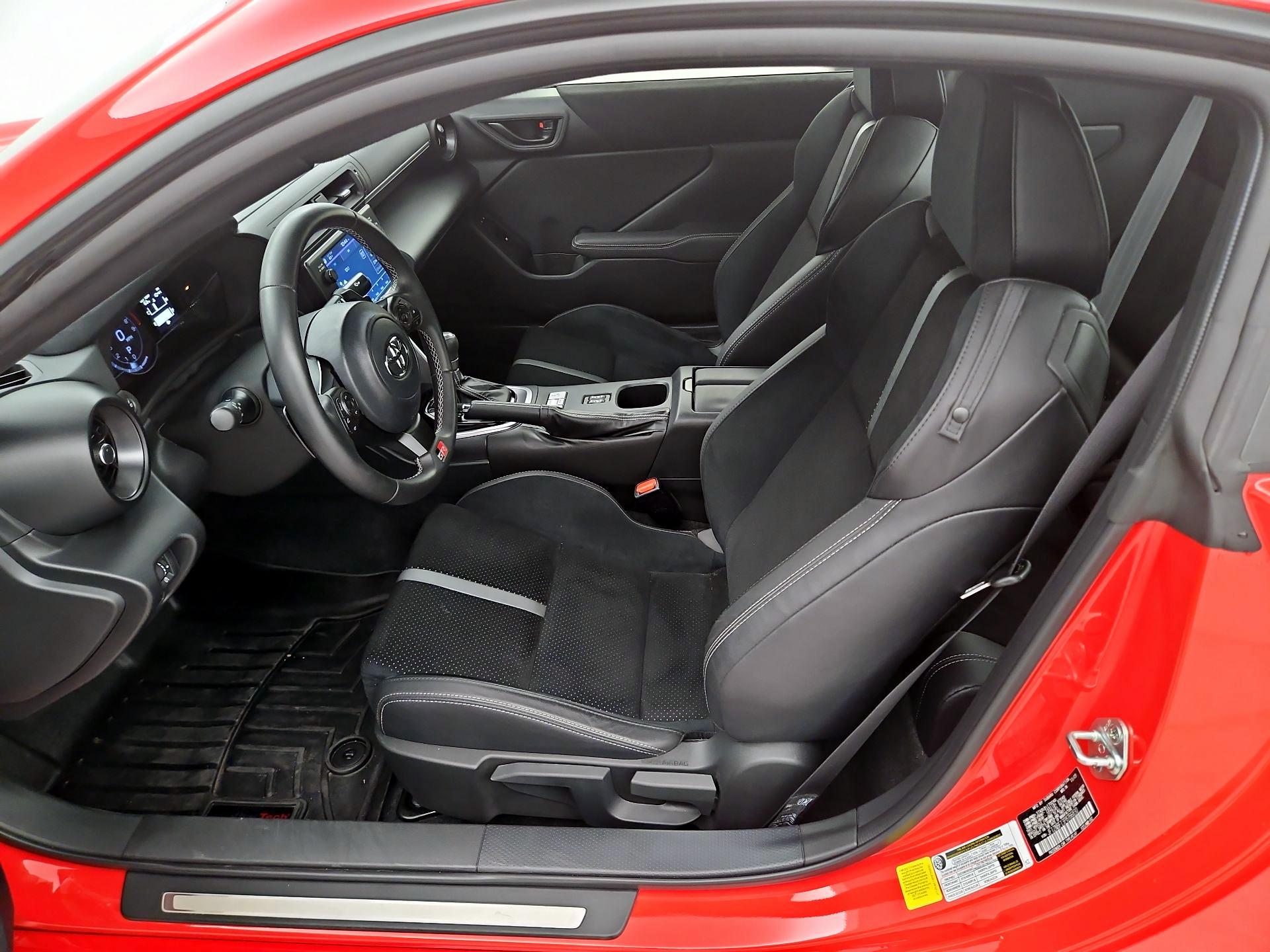 Thumbnail: 2023 Toyota GR86 - 11