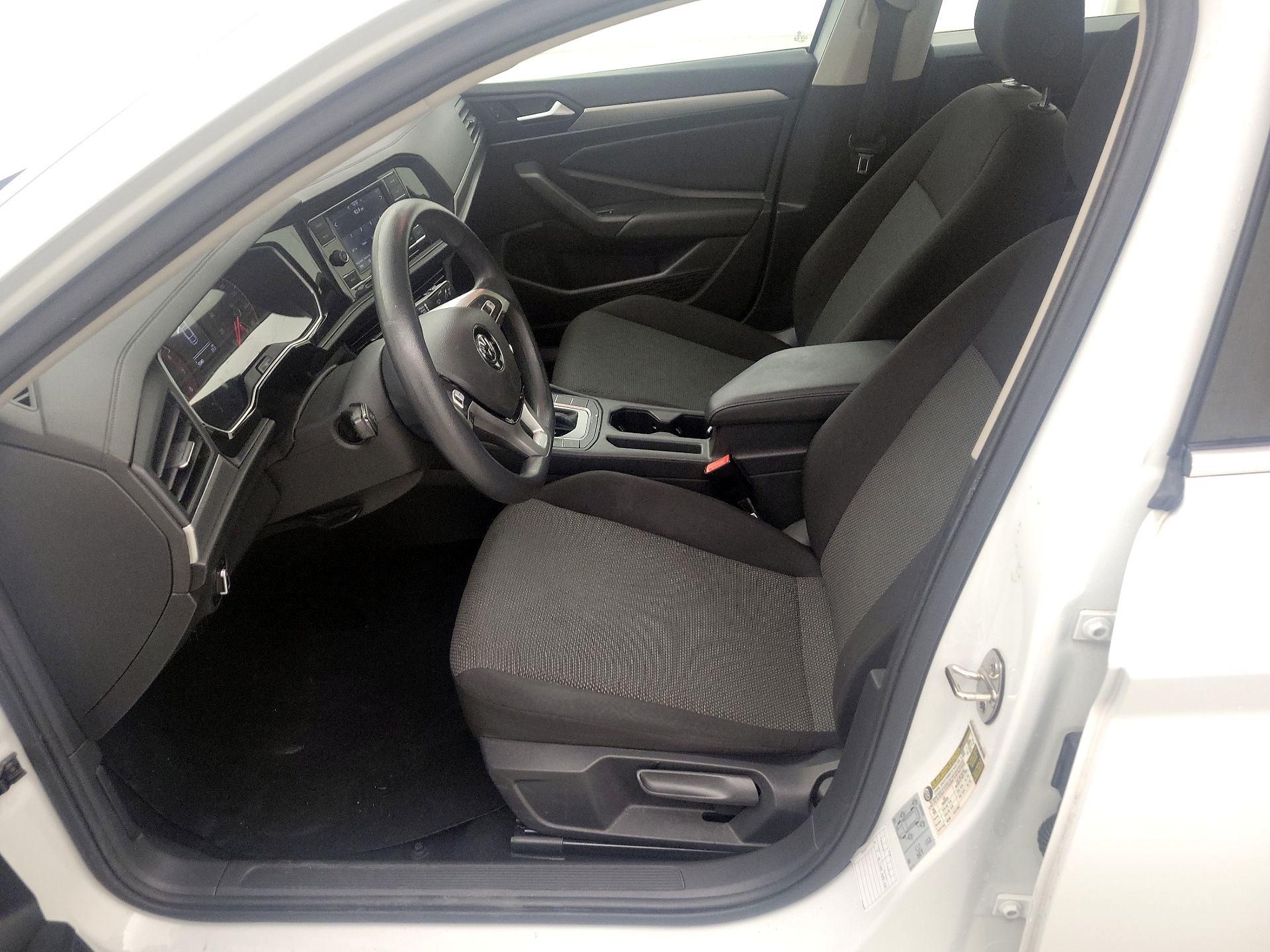 Thumbnail: 2021 Volkswagen Jetta - 11