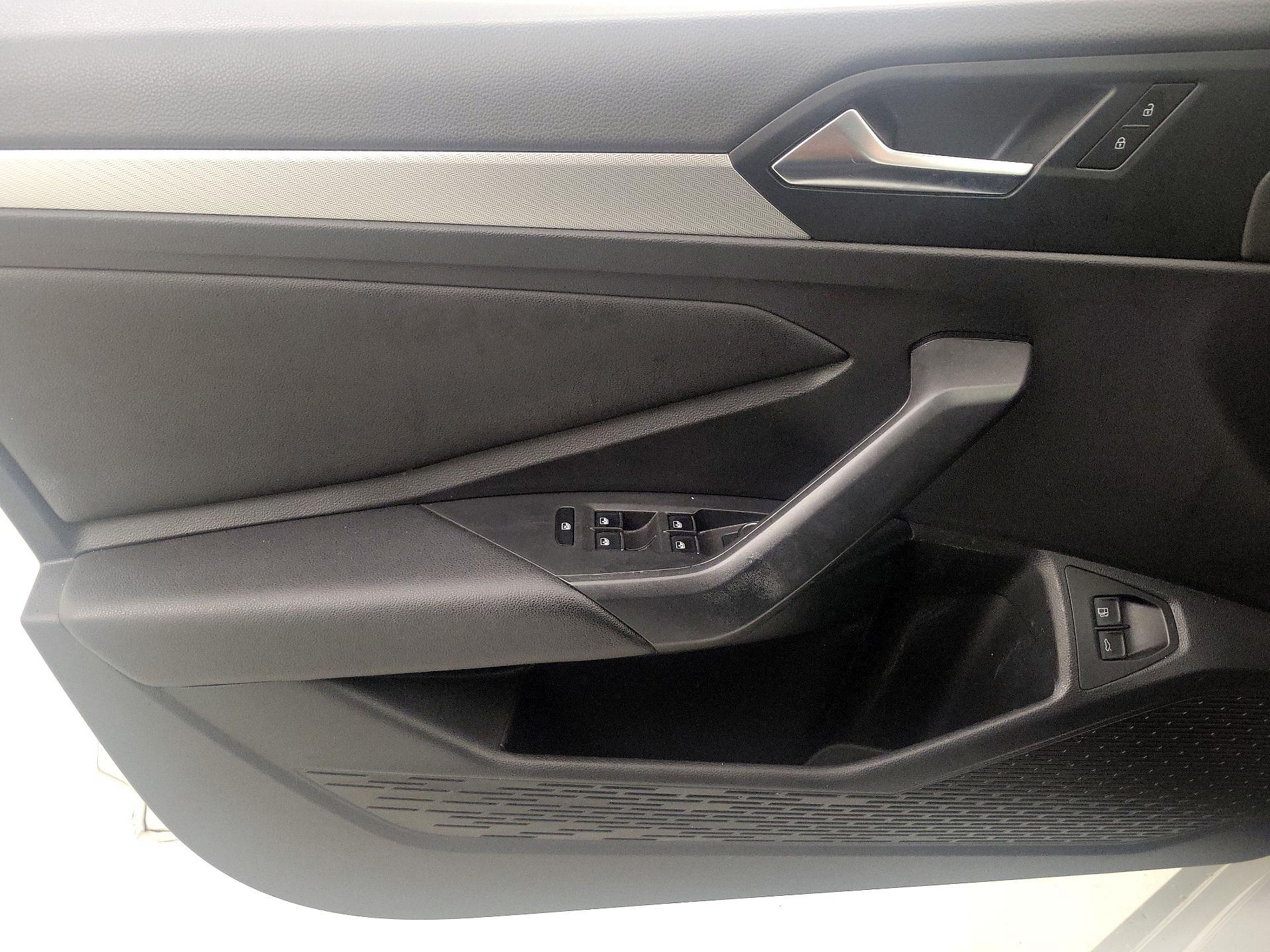 Thumbnail: 2021 Volkswagen Jetta - 12