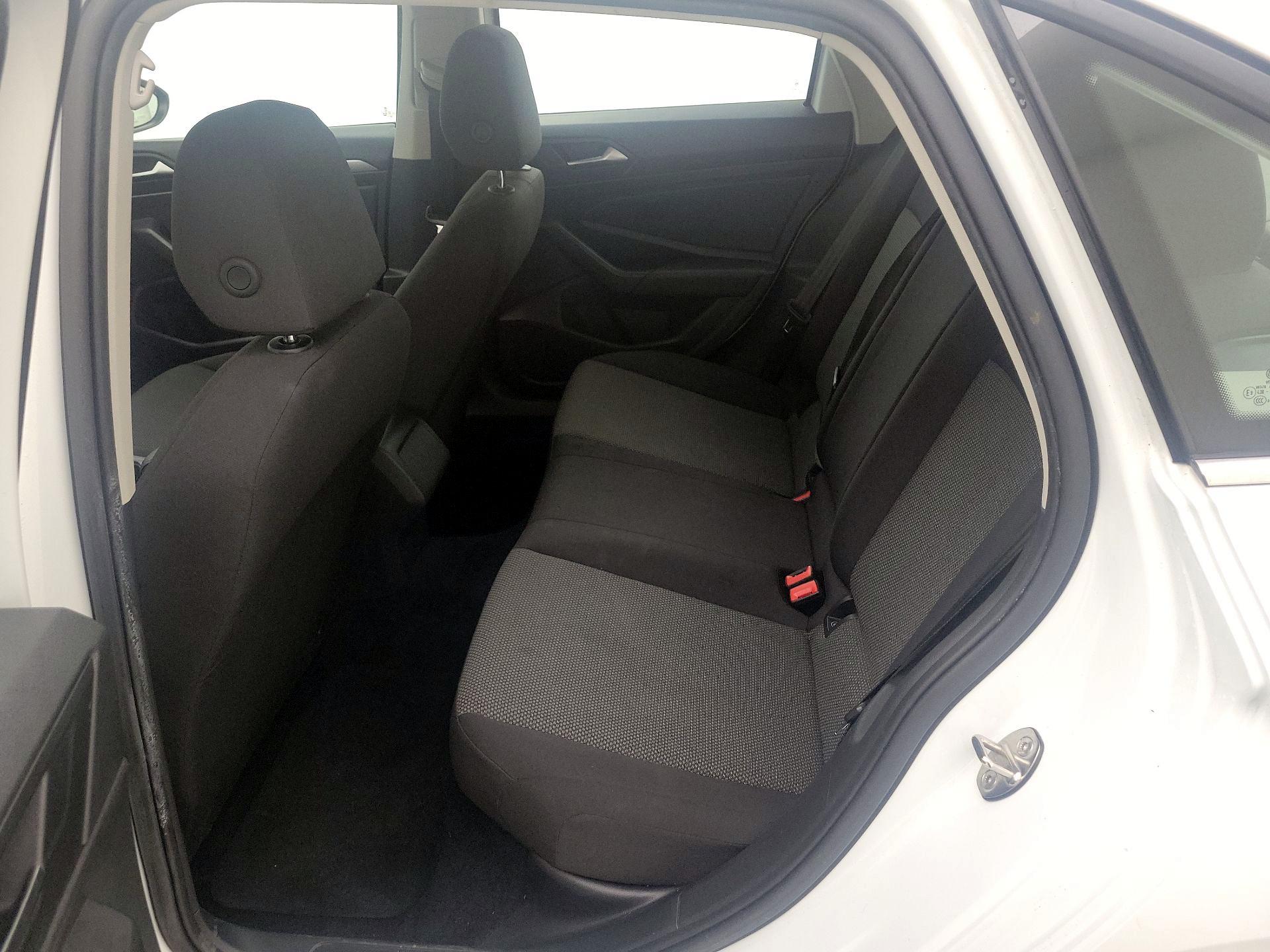 Thumbnail: 2021 Volkswagen Jetta - 19