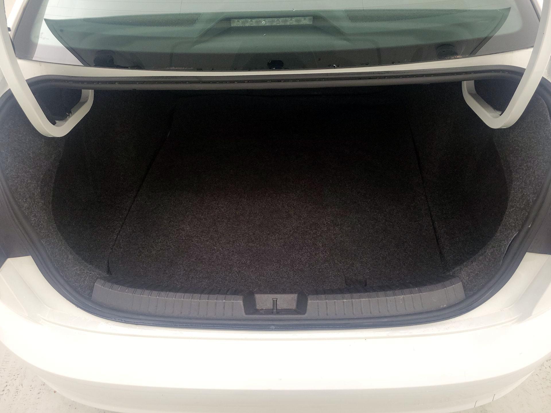 Thumbnail: 2021 Volkswagen Jetta - 20