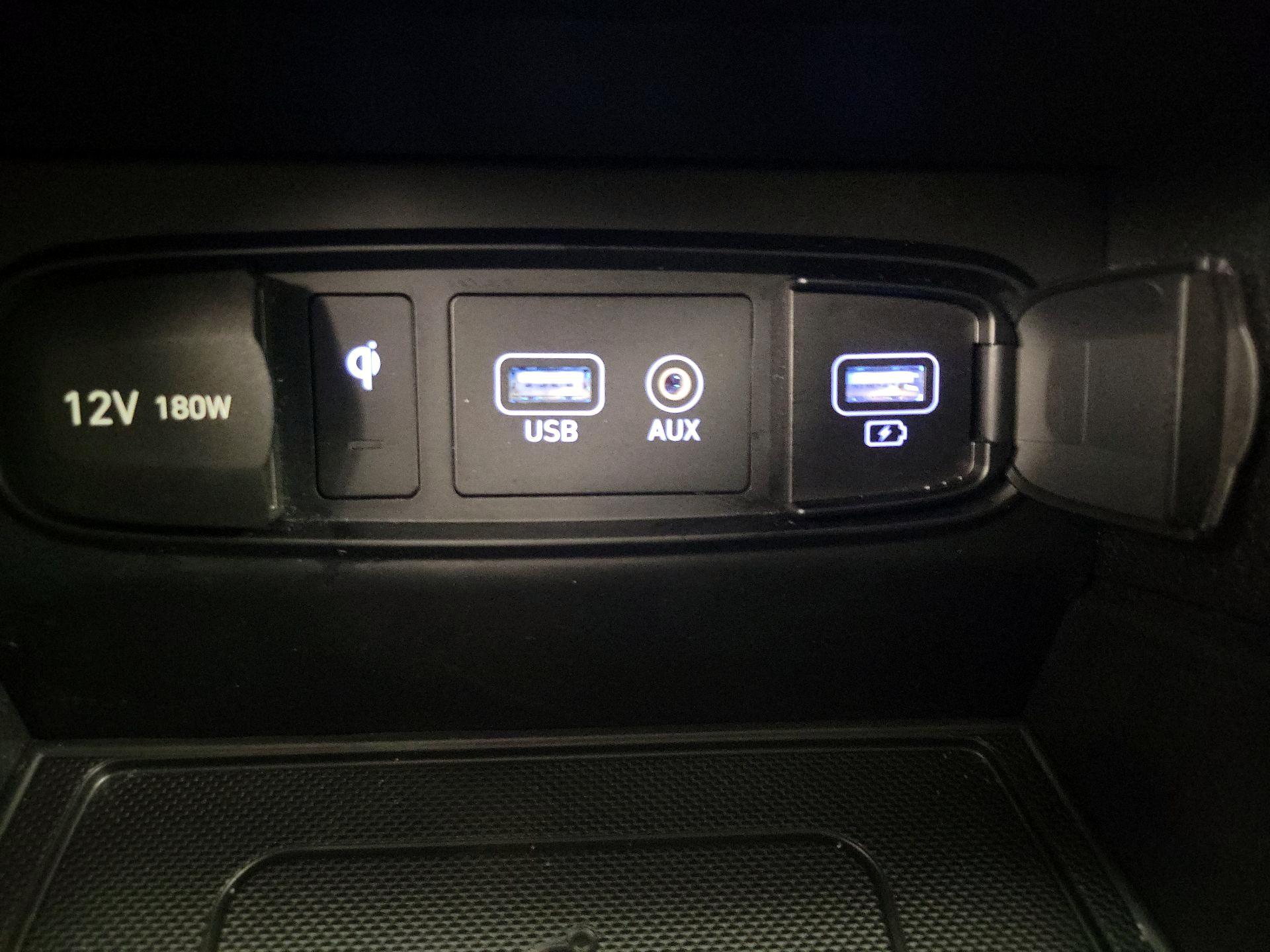 Thumbnail: 2020 Hyundai Santa Fe - 18