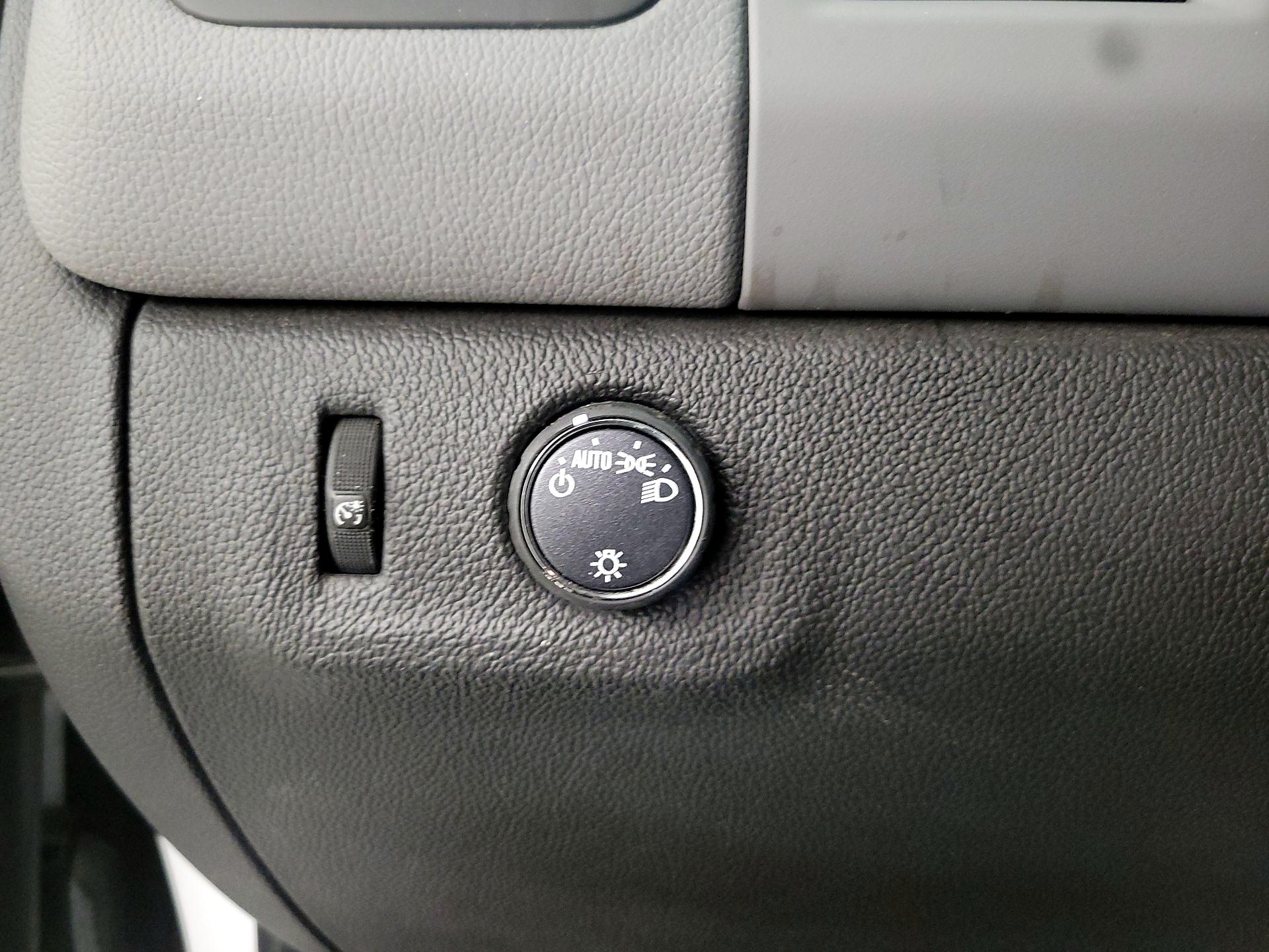 Thumbnail: 2020 Chevrolet Colorado - 13