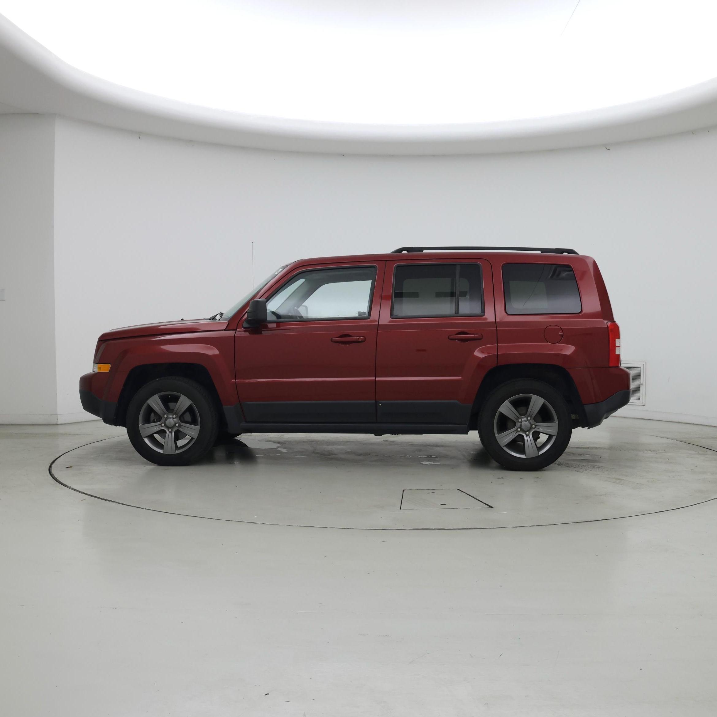 Thumbnail: 2014 Jeep Patriot - 3