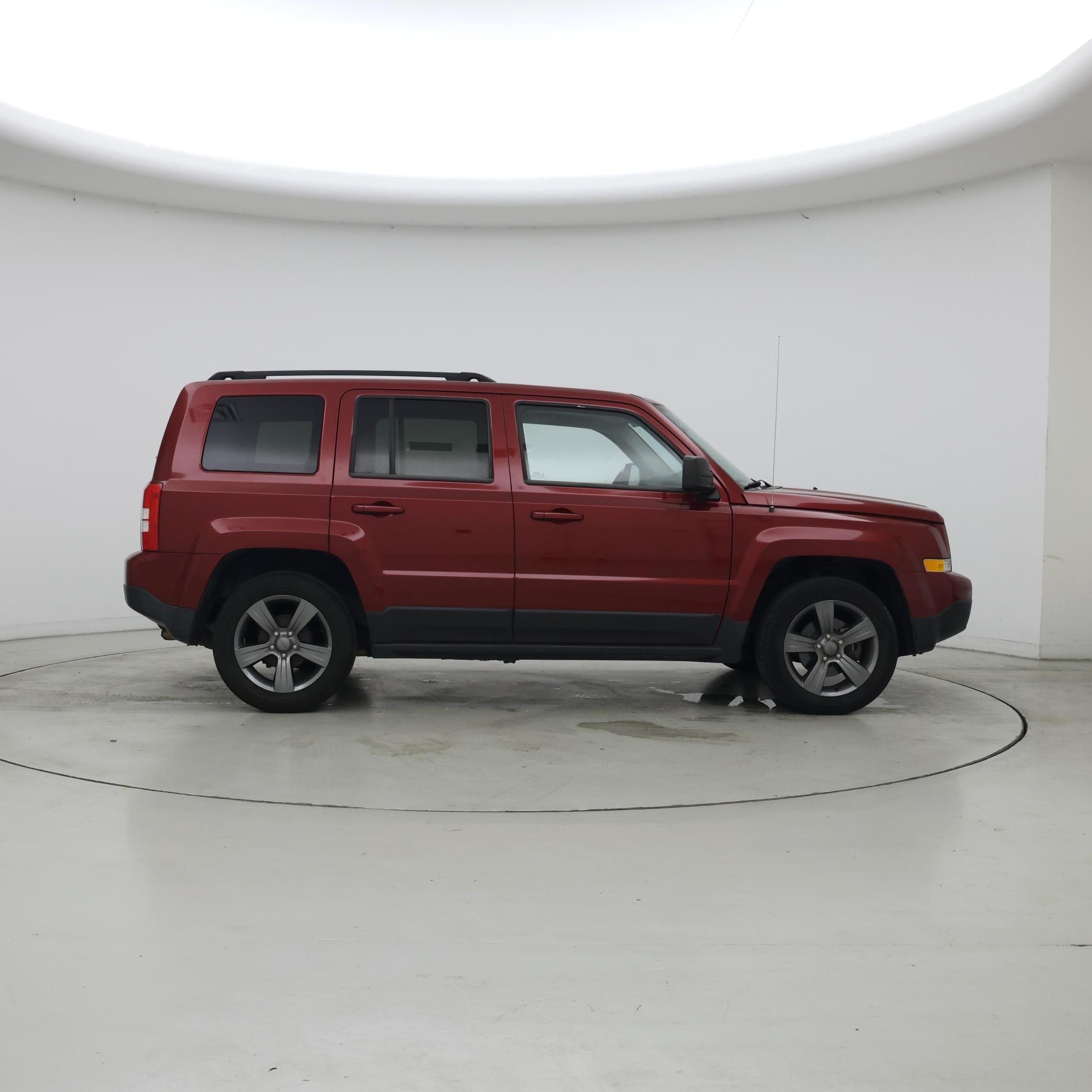 Thumbnail: 2014 Jeep Patriot - 7