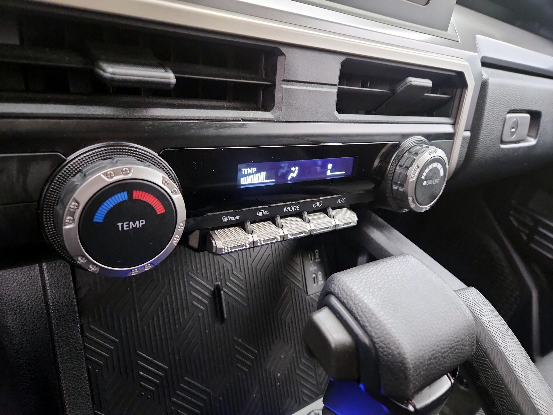 Thumbnail: 2025 Toyota 4Runner - 16