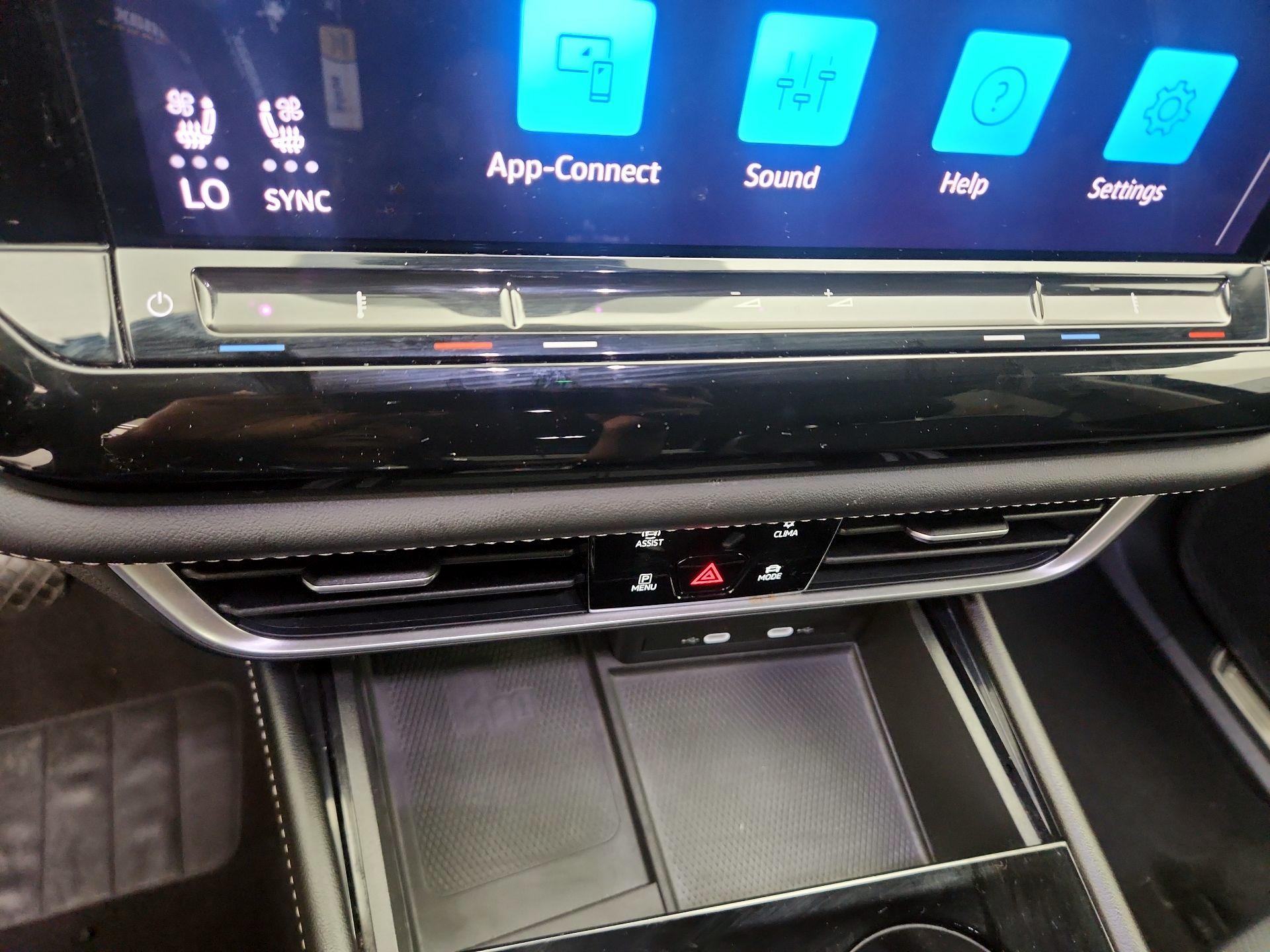 Thumbnail: 2024 Volkswagen Atlas - 16