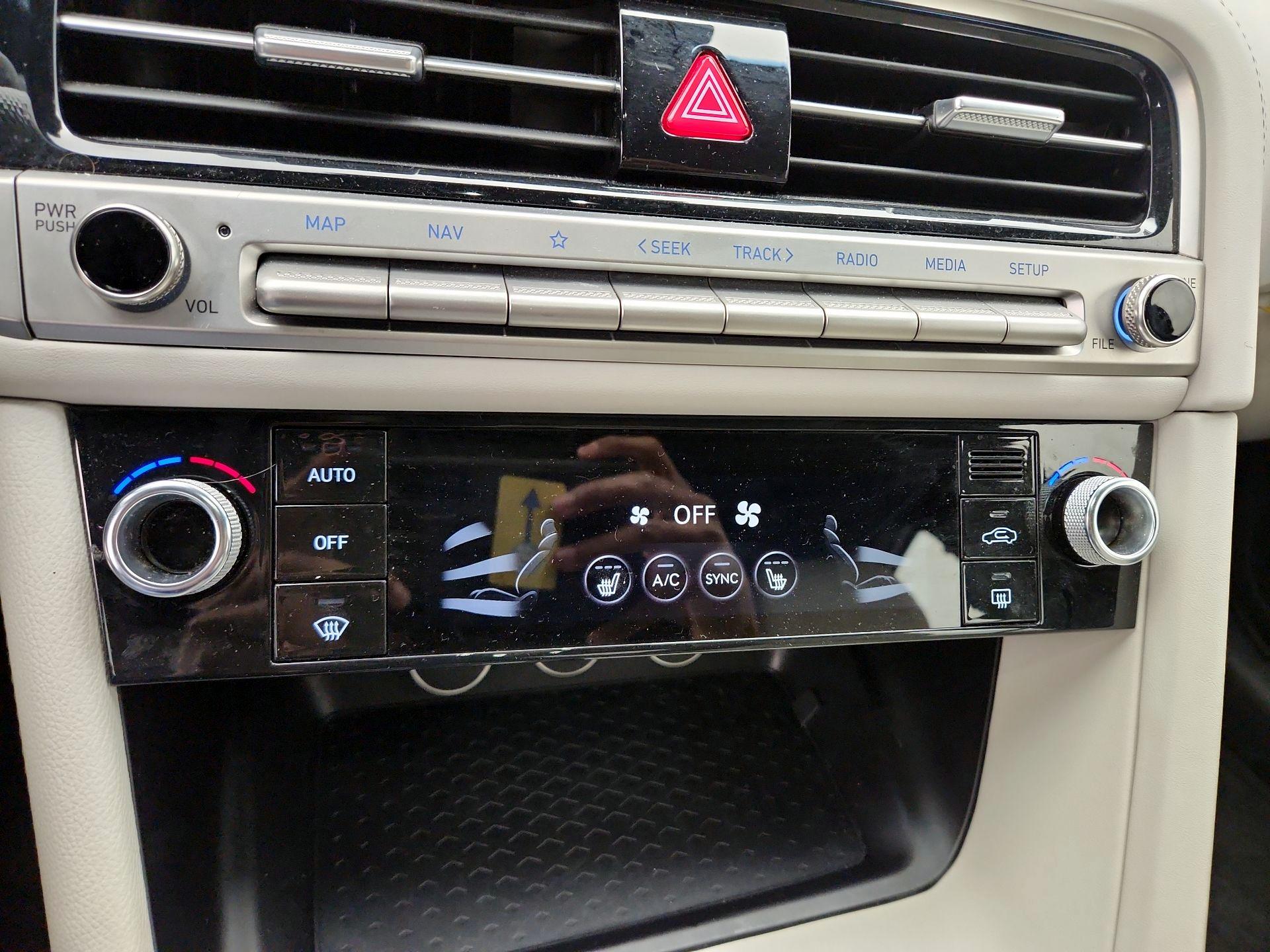 Thumbnail: 2025 Genesis G70 - 17