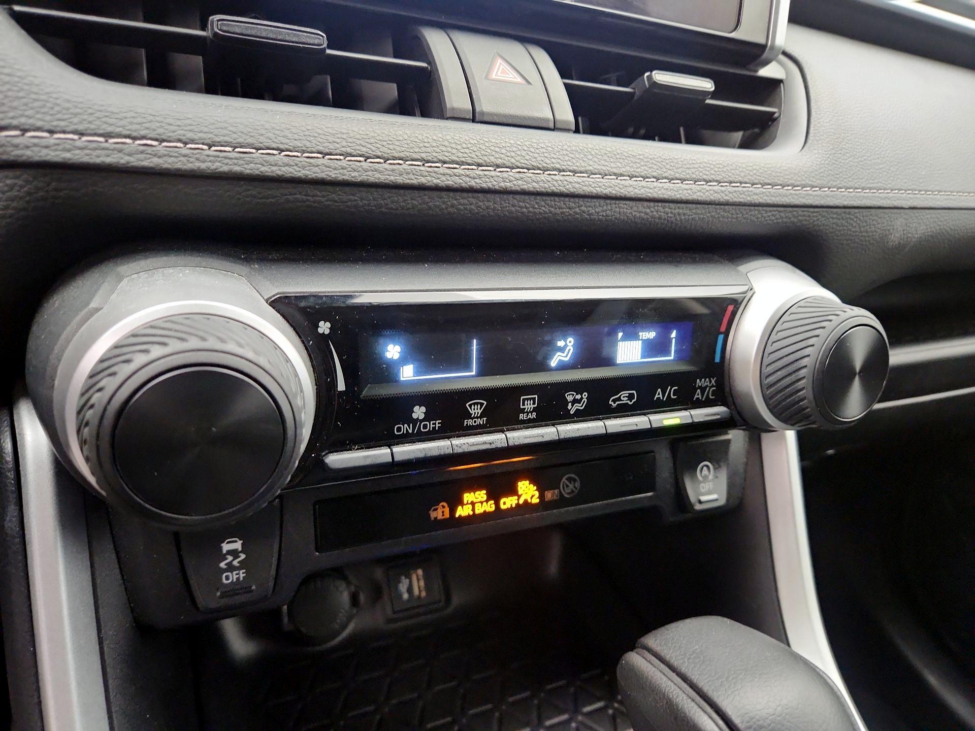 Thumbnail: 2024 Toyota RAV4 - 16