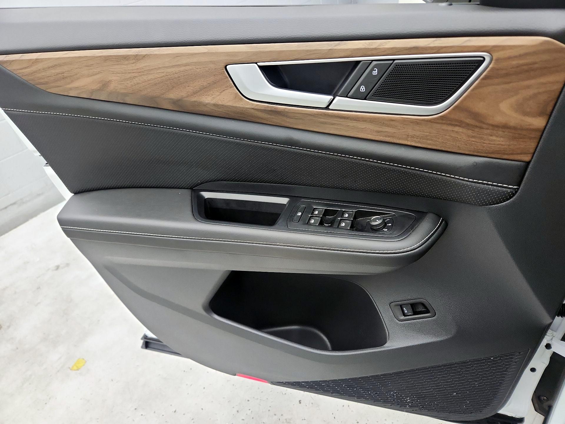 Thumbnail: 2025 Volkswagen Atlas - 12