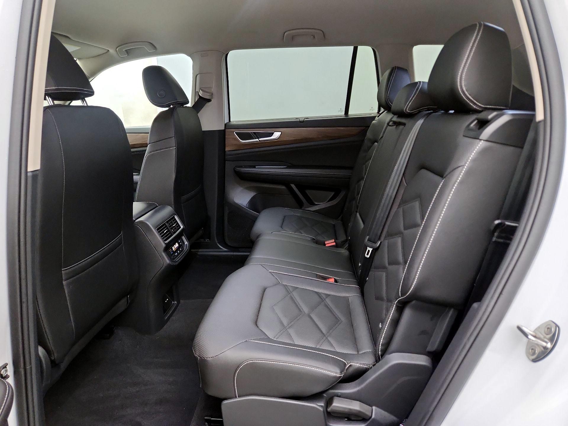 Thumbnail: 2025 Volkswagen Atlas - 19