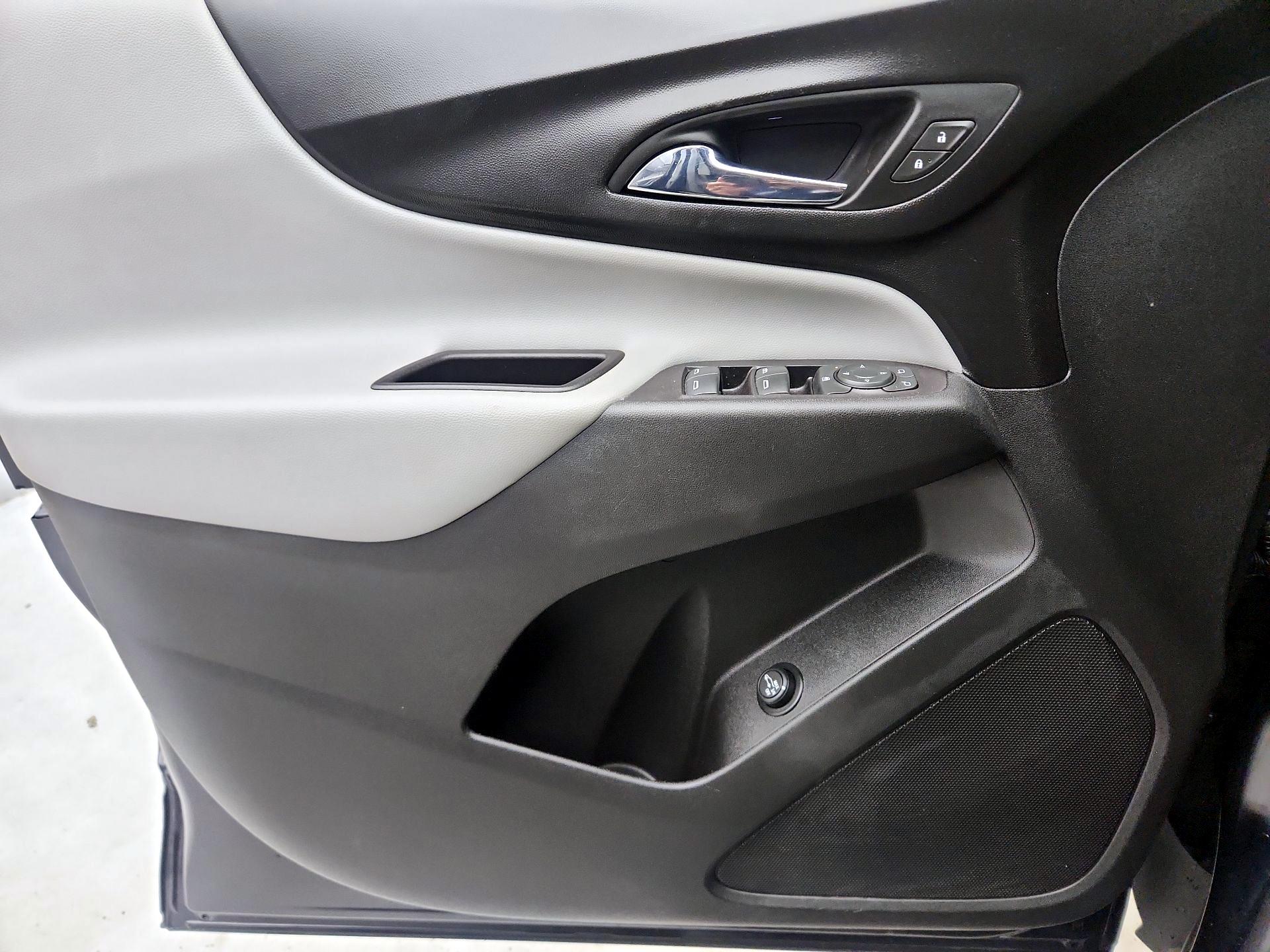 Thumbnail: 2020 Chevrolet Equinox - 12