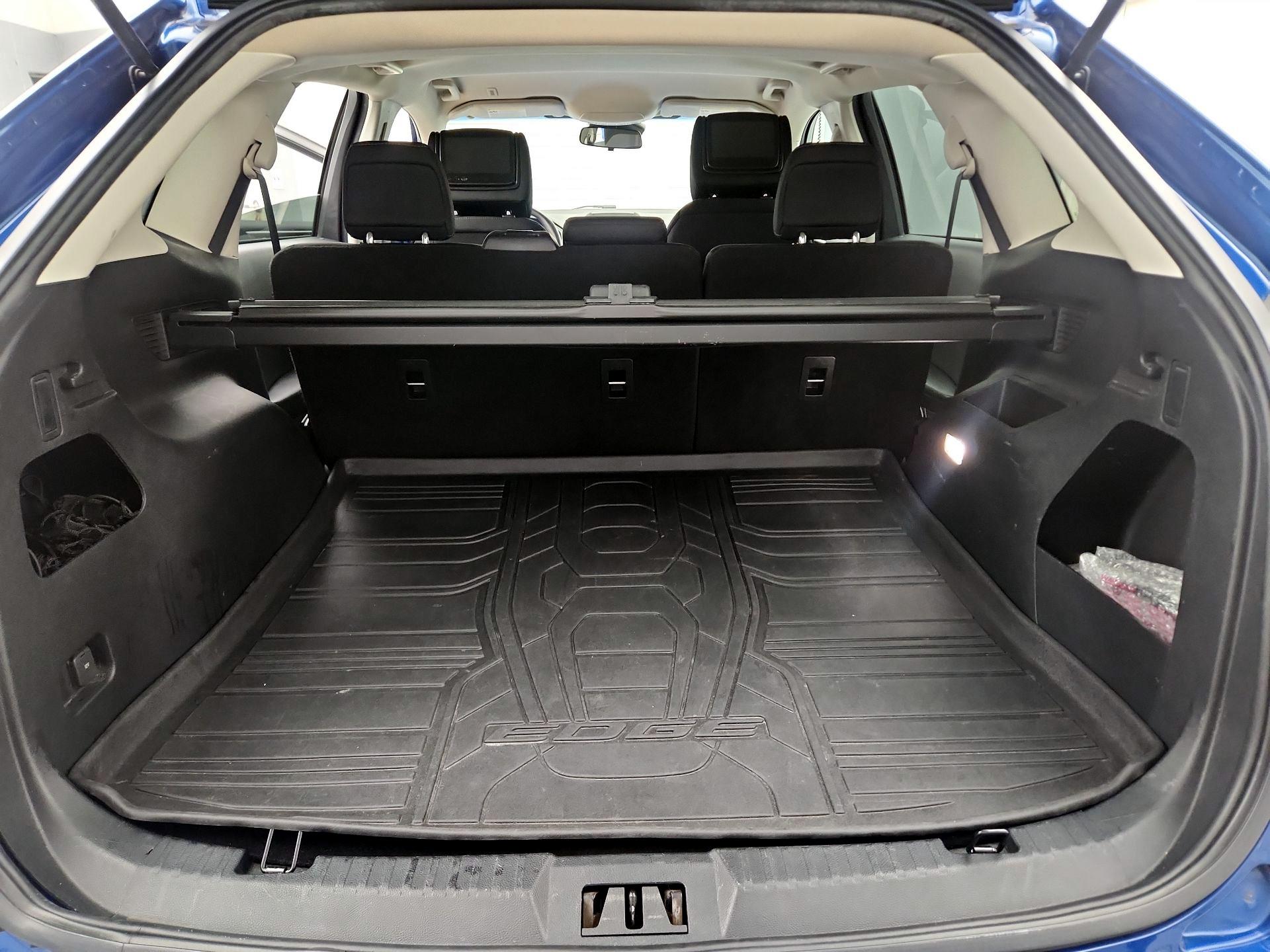 Thumbnail: 2020 Ford Edge - 20