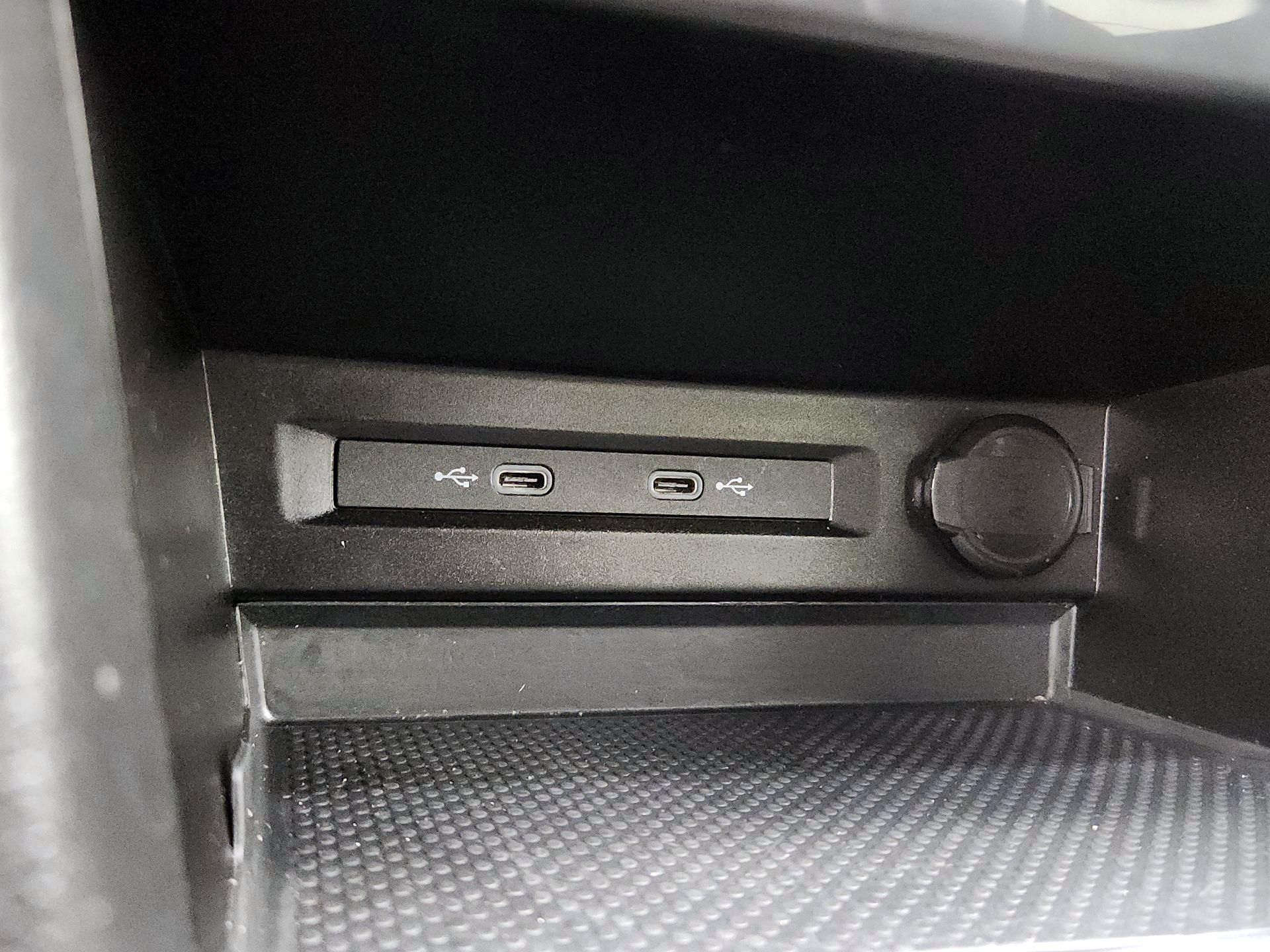 Thumbnail: 2024 Volkswagen Tiguan - 18