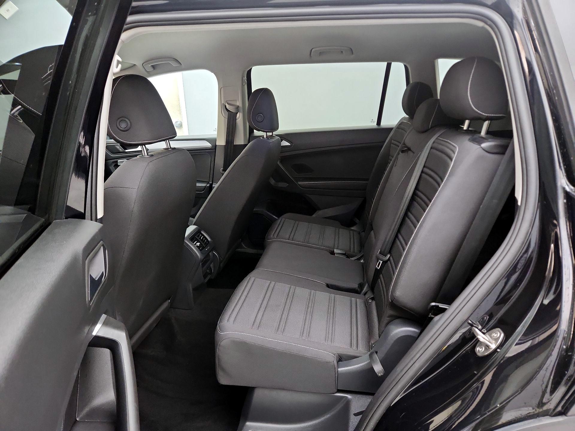 Thumbnail: 2024 Volkswagen Tiguan - 19