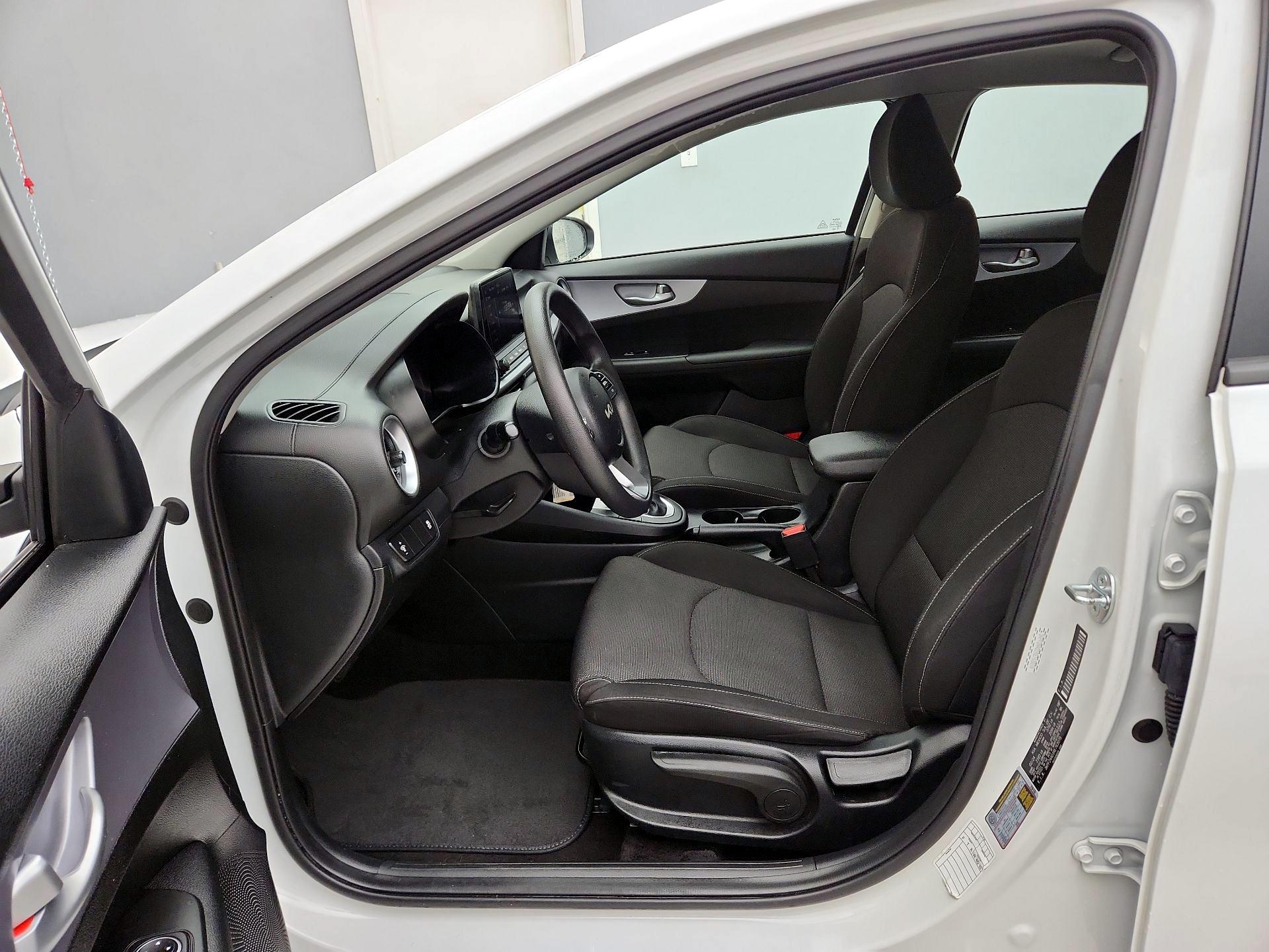 Thumbnail: 2024 Kia Forte - 11