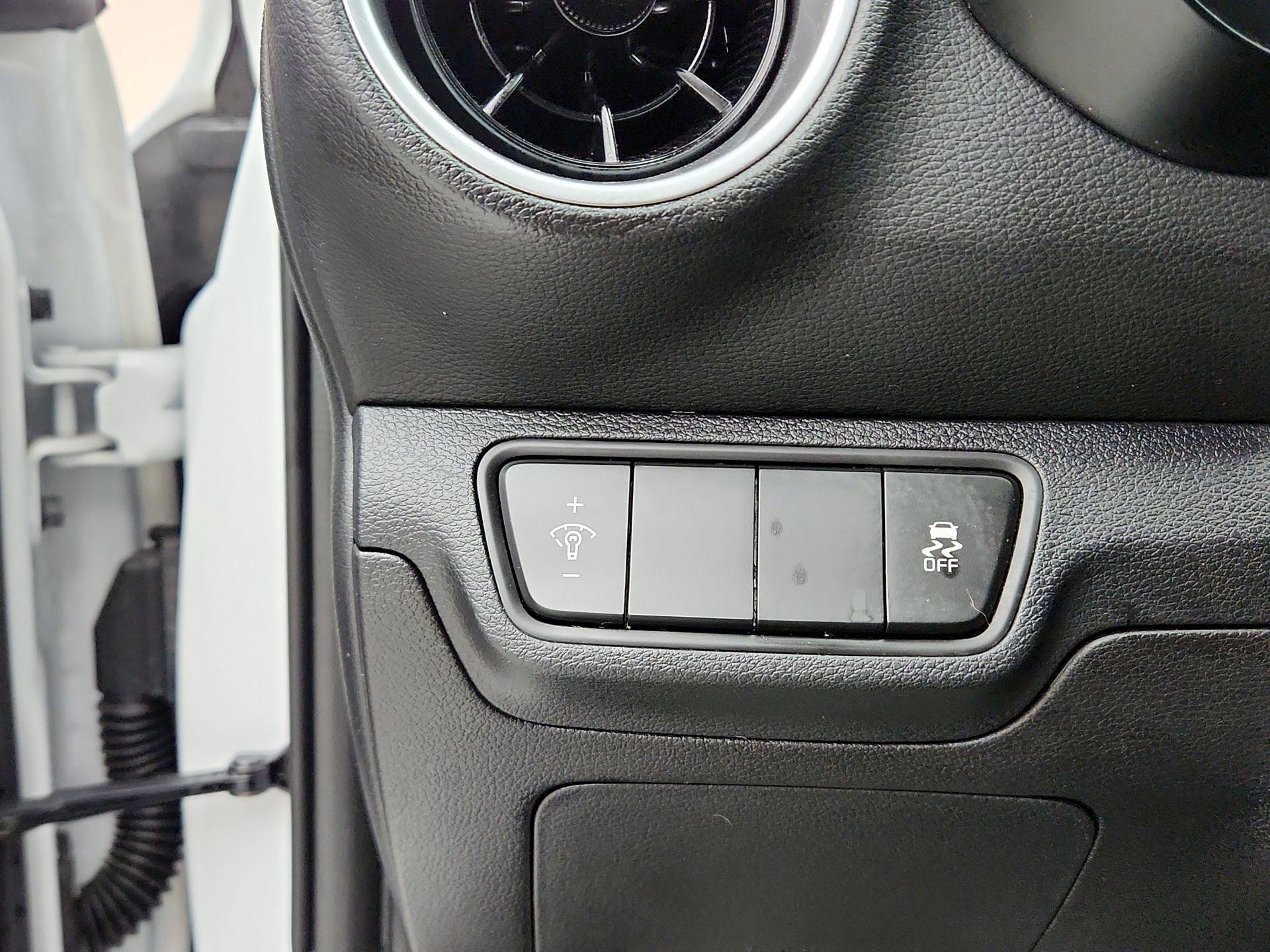 Thumbnail: 2024 Kia Forte - 13