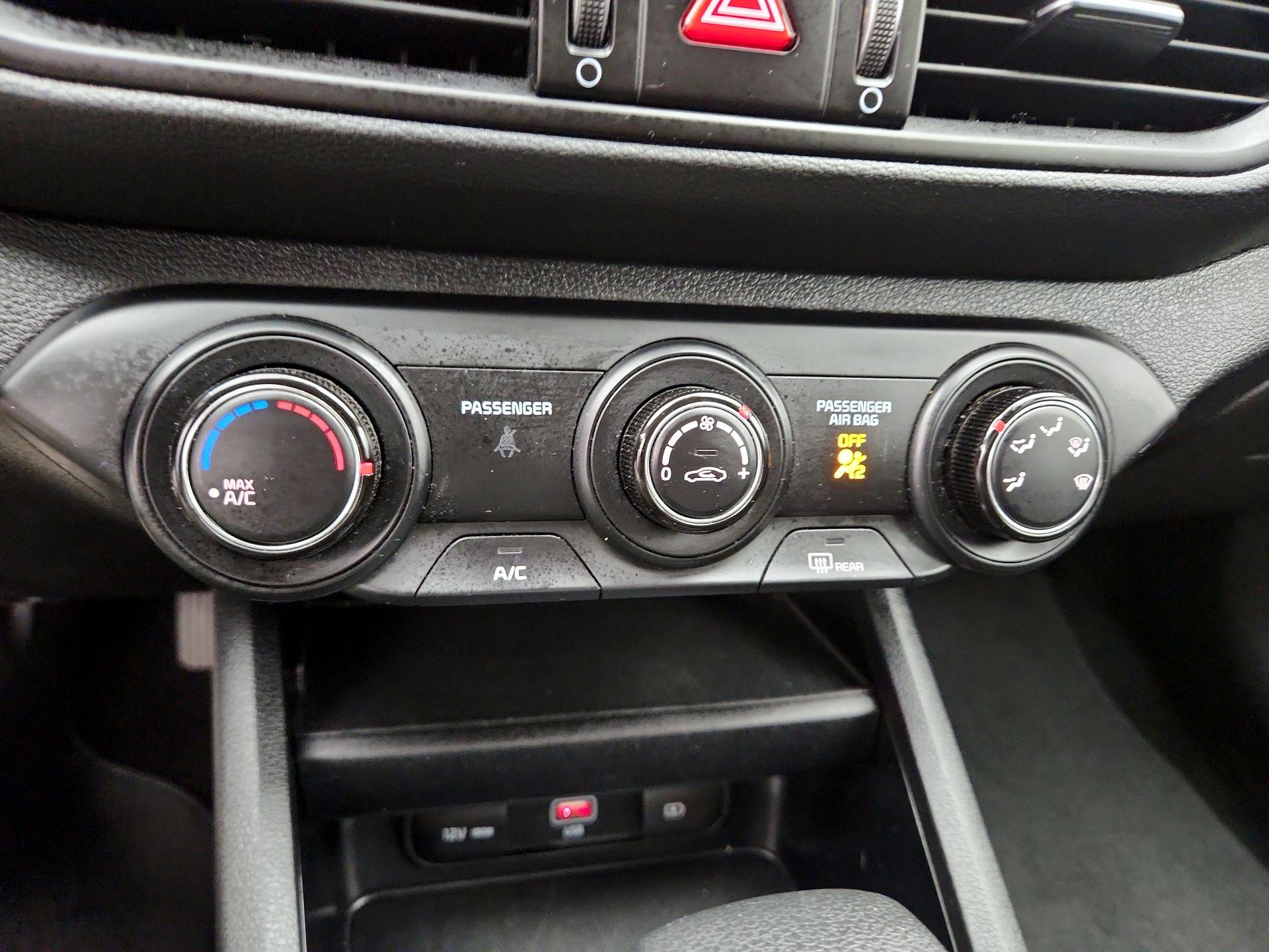 Thumbnail: 2024 Kia Forte - 16