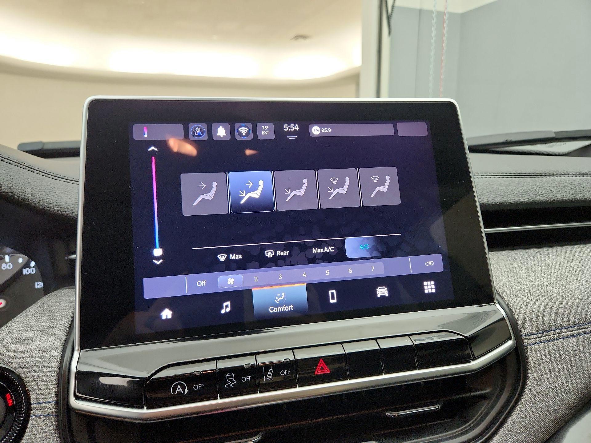 Thumbnail: 2024 Jeep Compass - 16