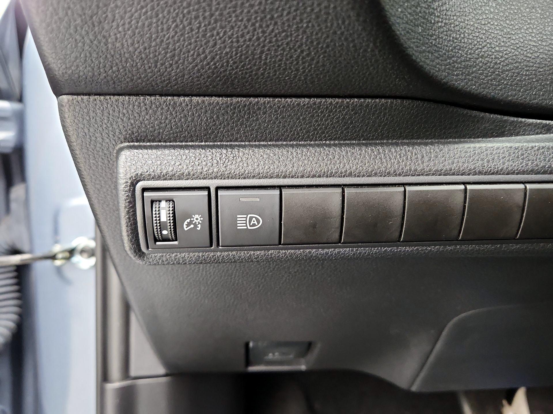 Thumbnail: 2020 Toyota Corolla - 13