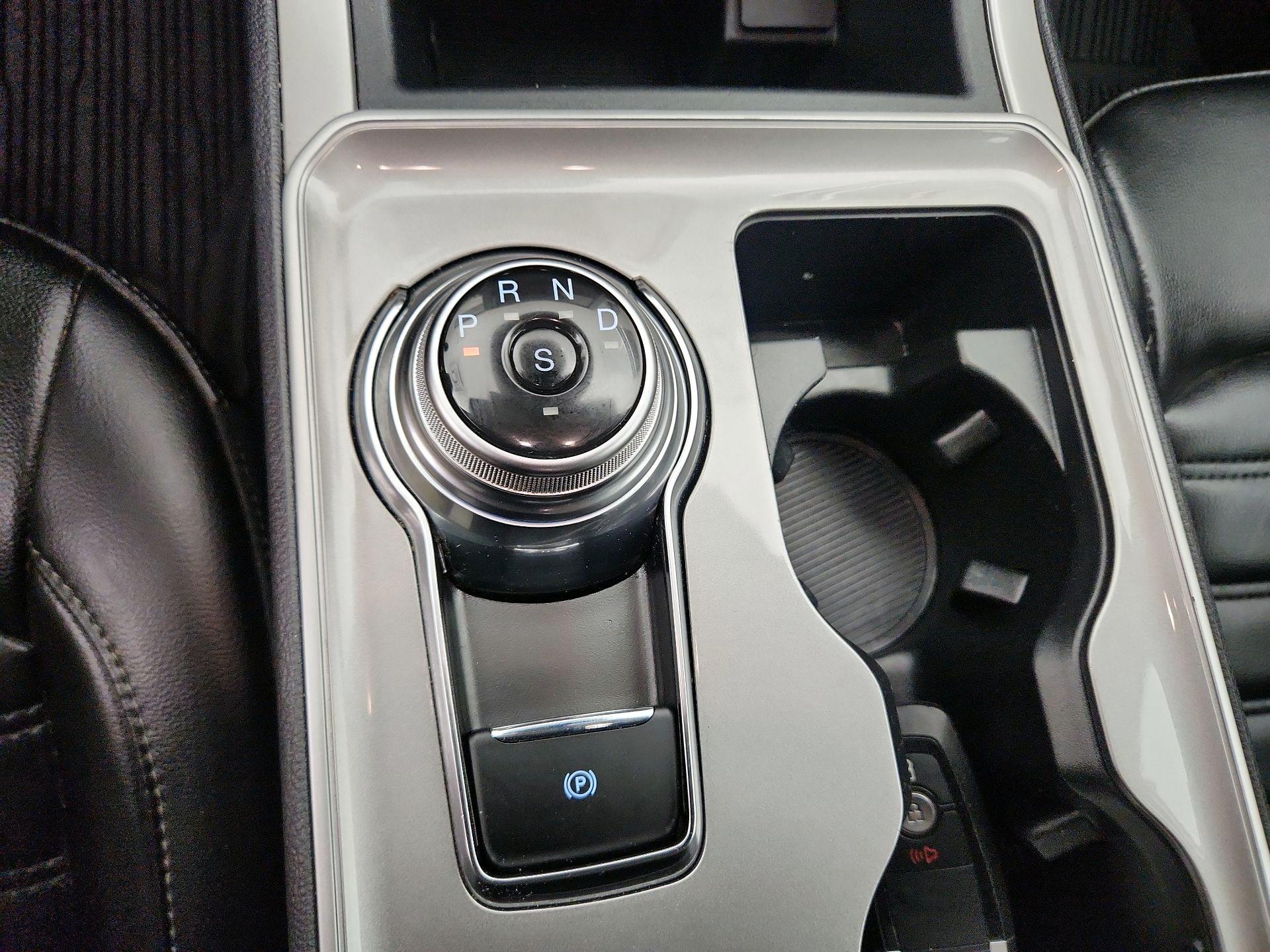 Thumbnail: 2024 Ford Edge - 17