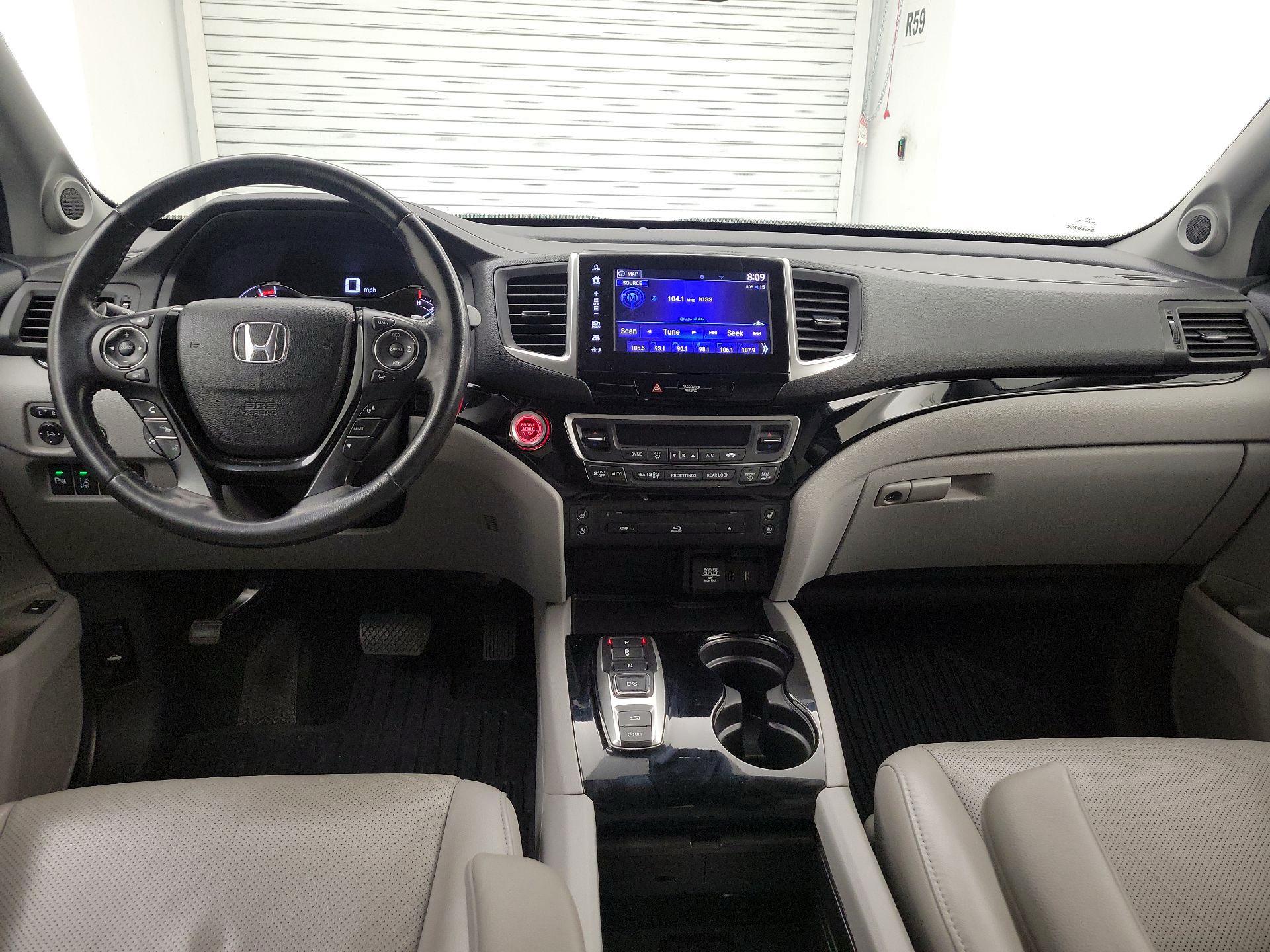 Thumbnail: 2018 Honda Pilot - 9