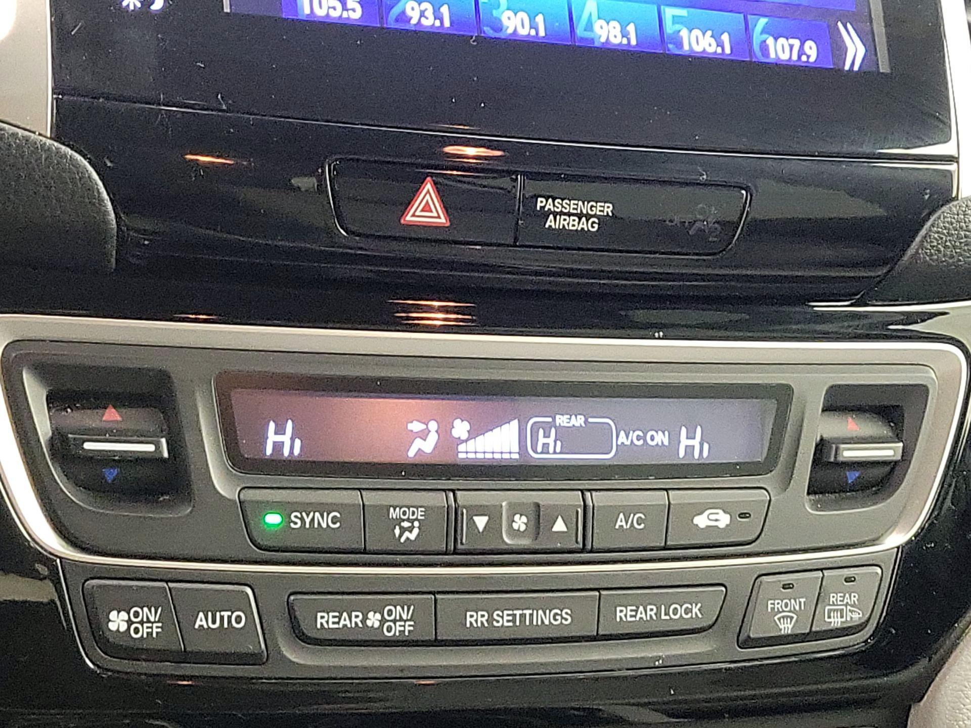 Thumbnail: 2018 Honda Pilot - 17