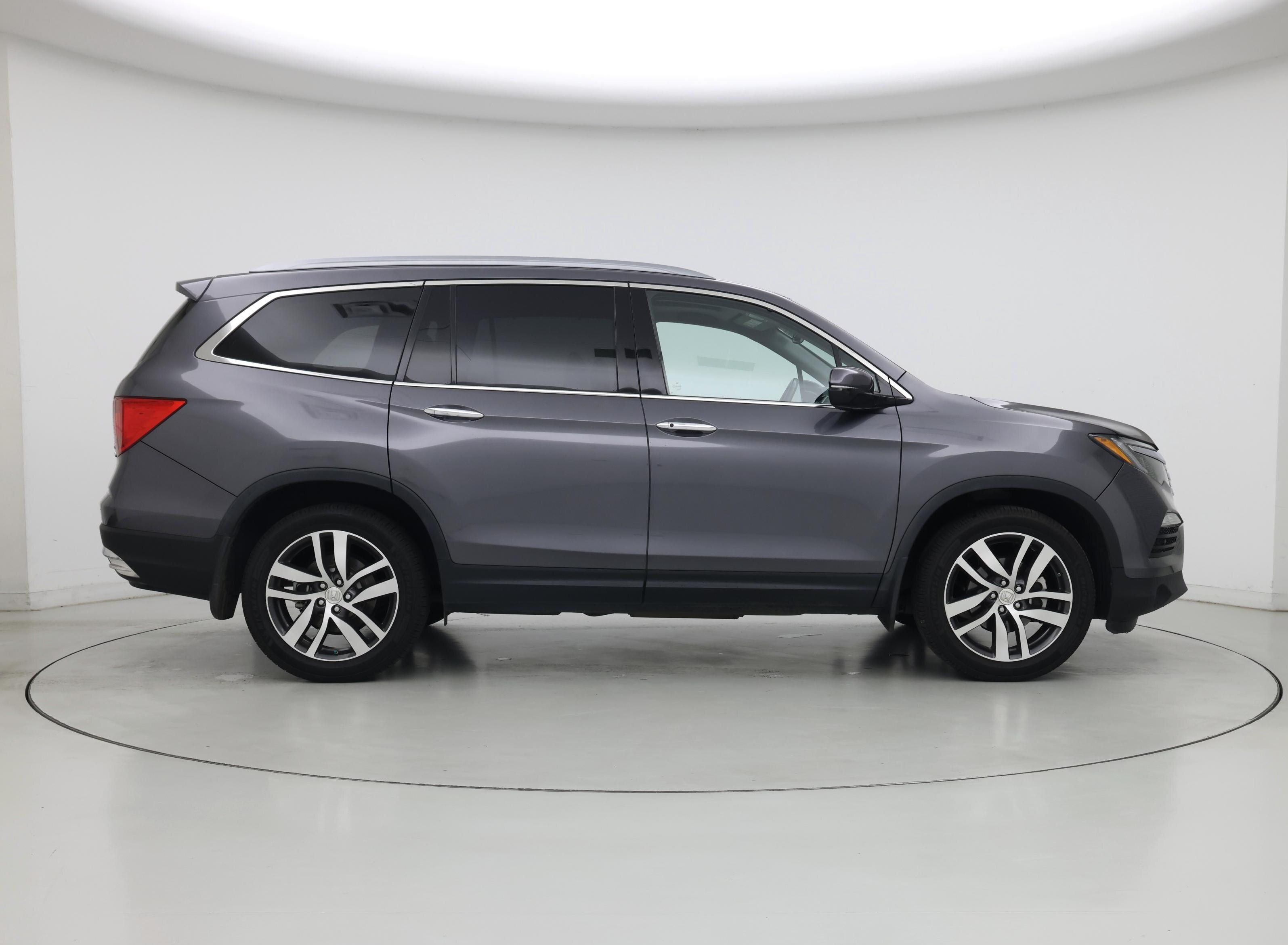 Thumbnail: 2018 Honda Pilot - 7