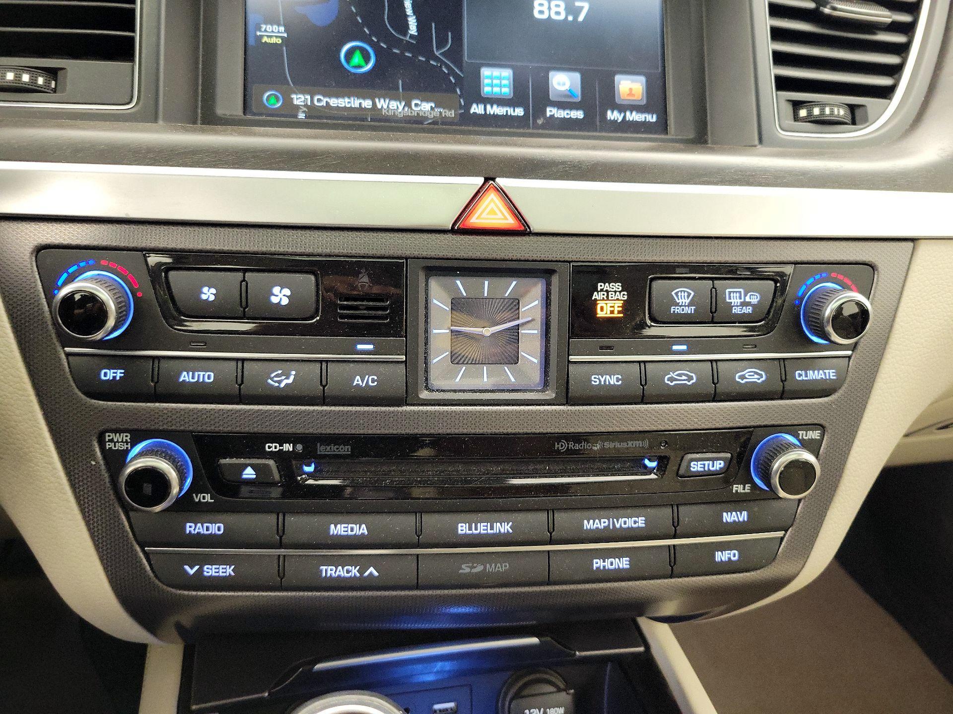 Thumbnail: 2015 Hyundai Genesis - 17