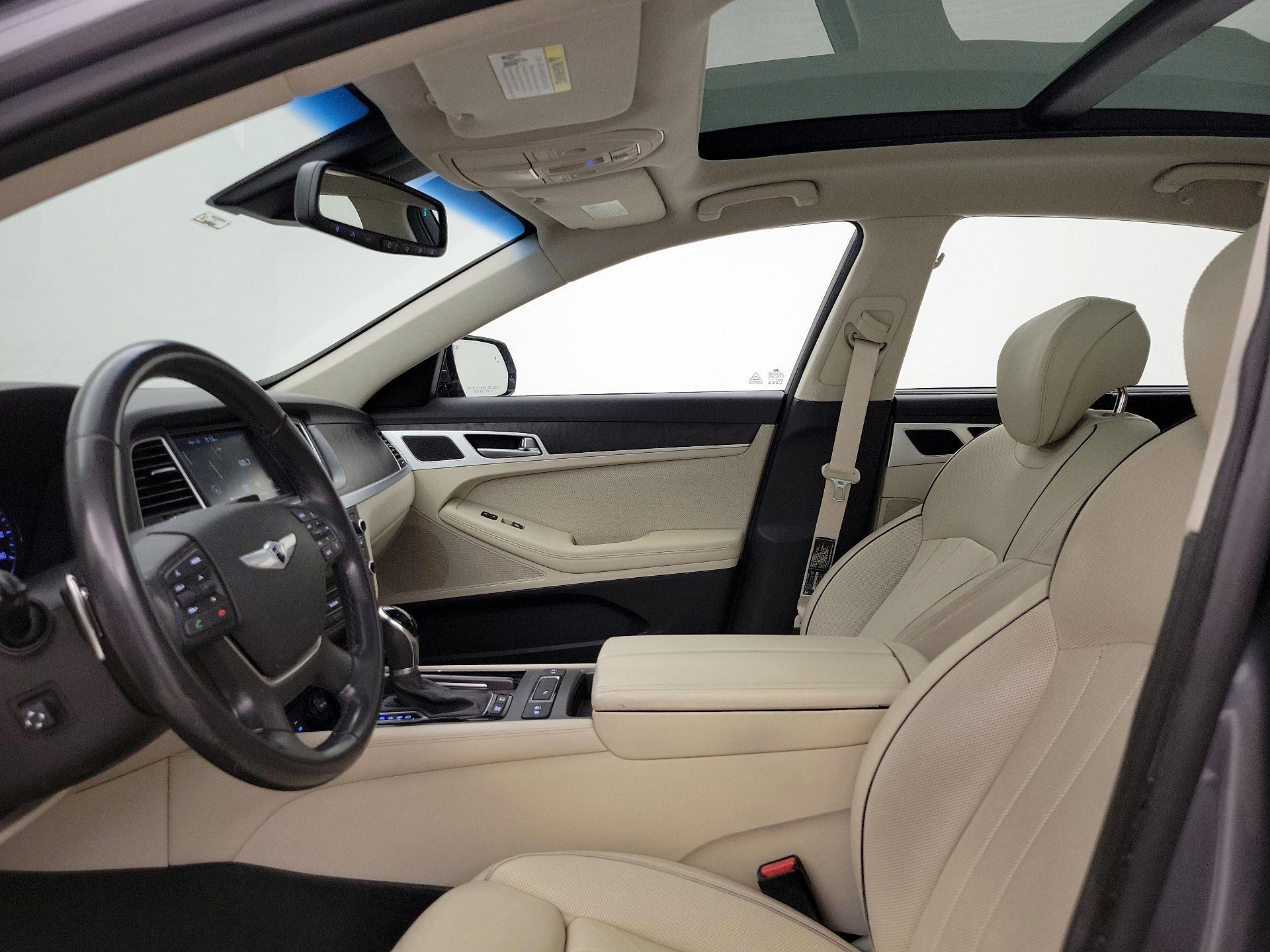 Thumbnail: 2015 Hyundai Genesis - 20