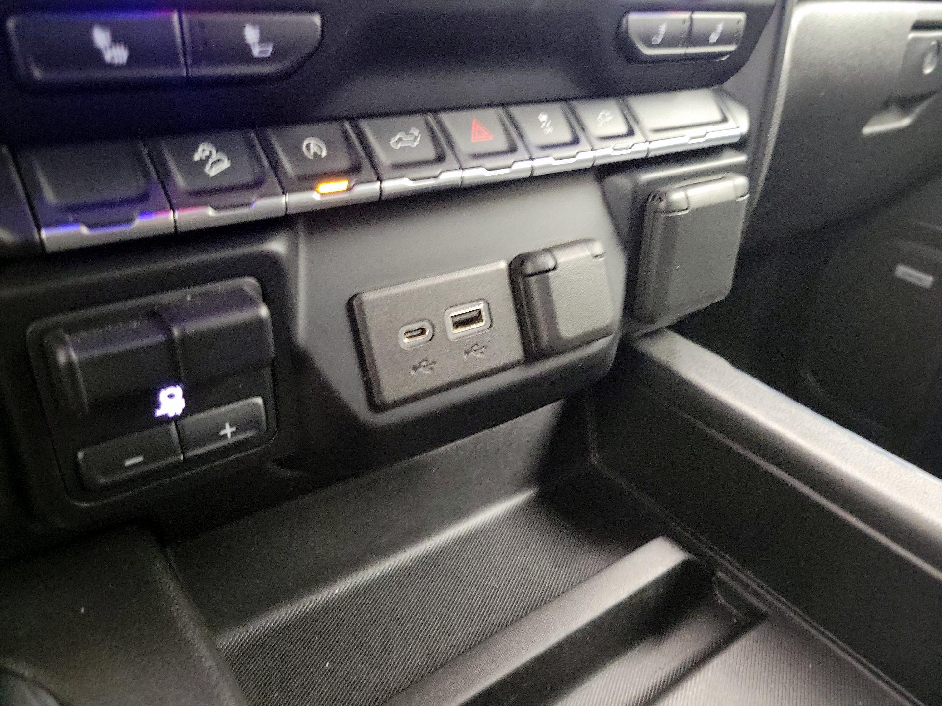 Thumbnail: 2021 Chevrolet Silverado 1500 - 18