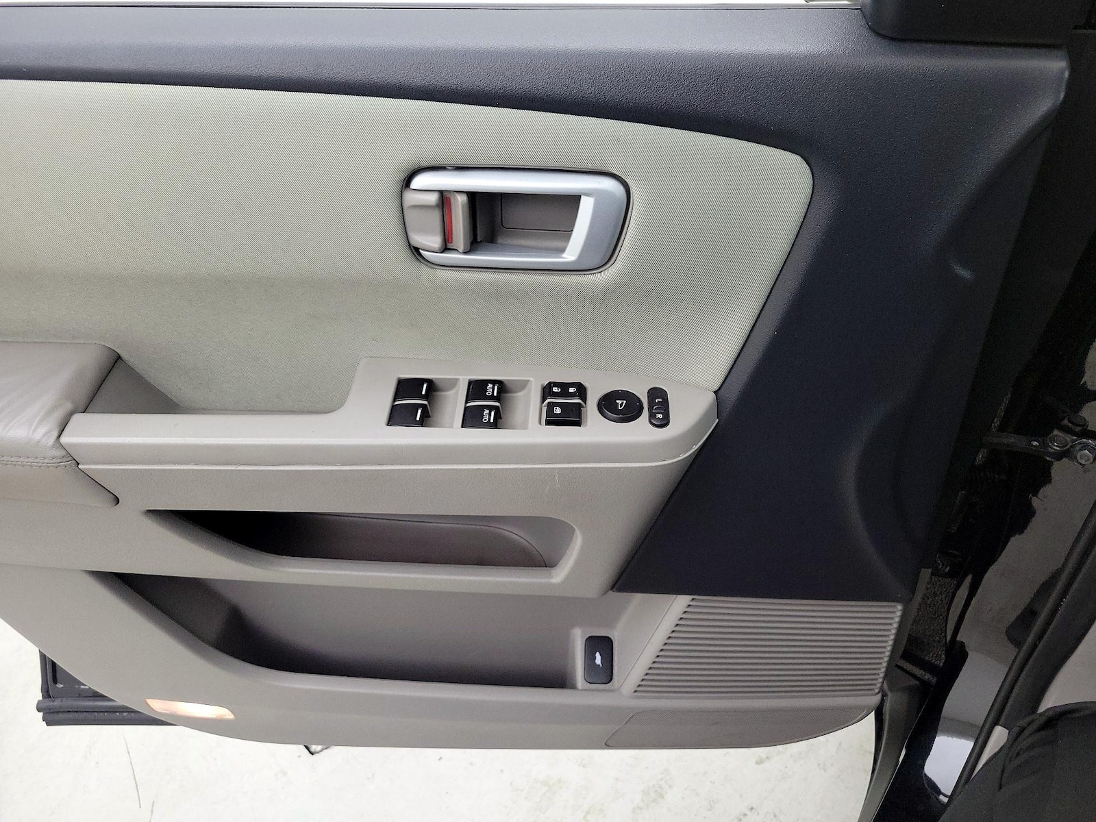 2015 Honda Pilot SE - Photo 13