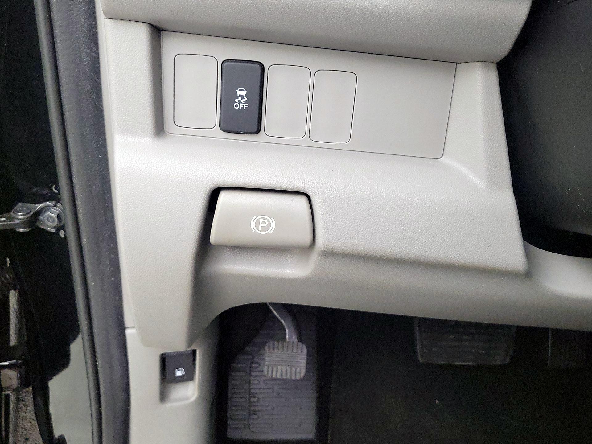 Thumbnail: 2015 Honda Pilot - 13