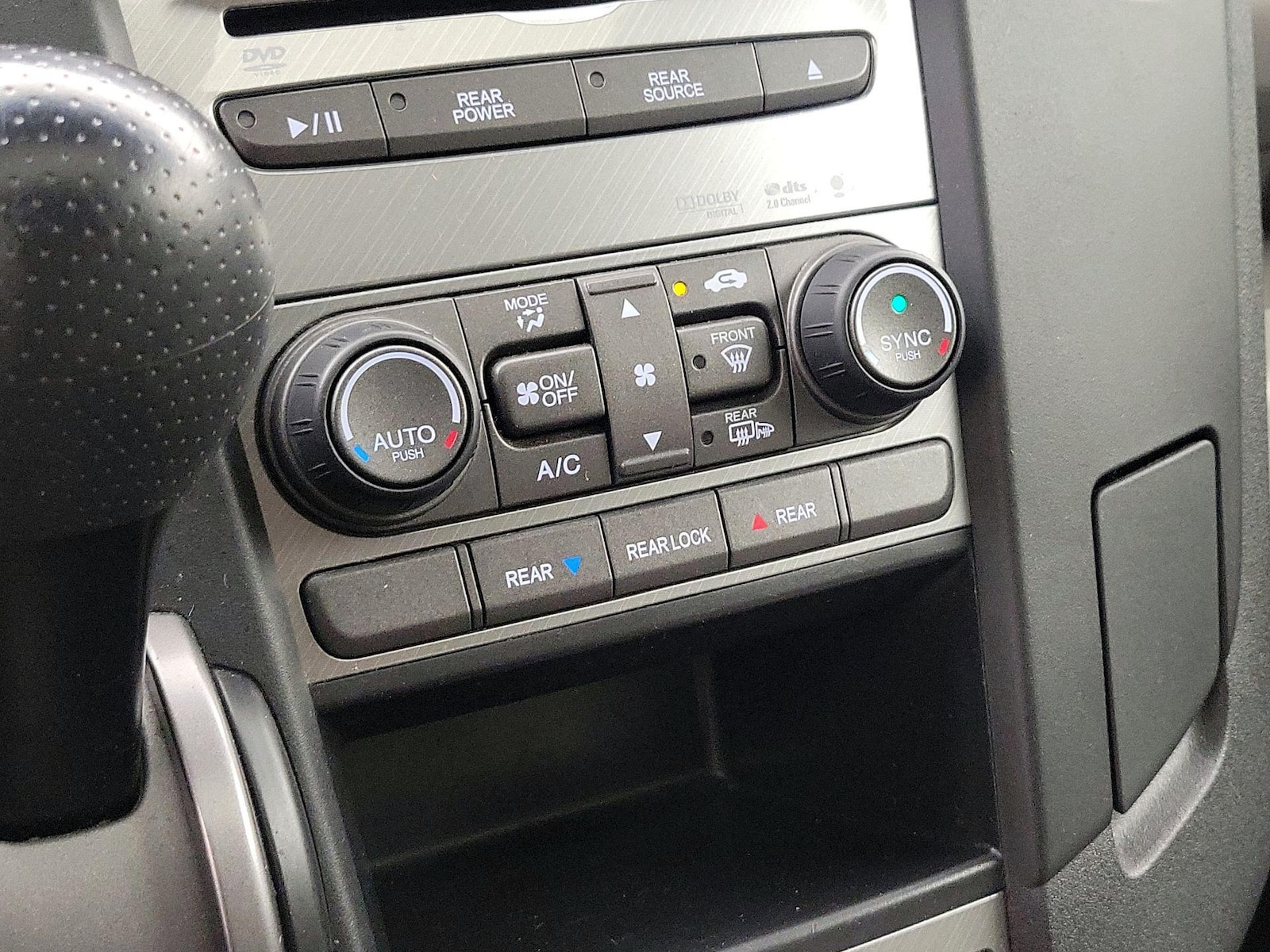 2015 Honda Pilot SE - Photo 17