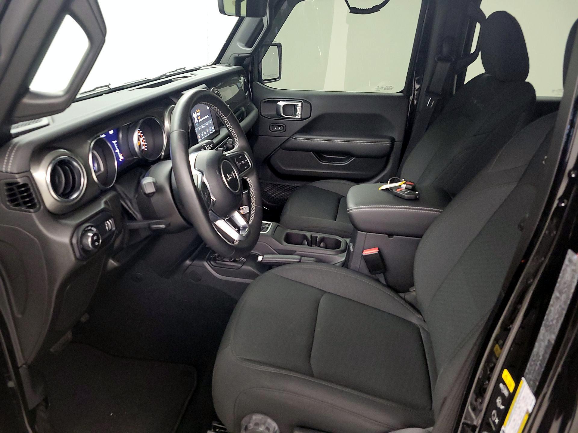 Thumbnail: 2023 Jeep Gladiator - 11