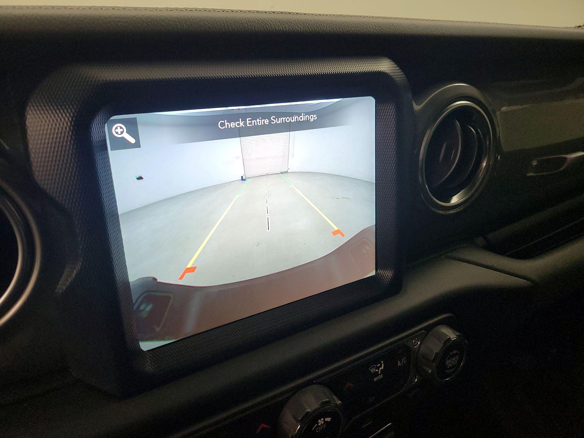 Thumbnail: 2023 Jeep Gladiator - 15