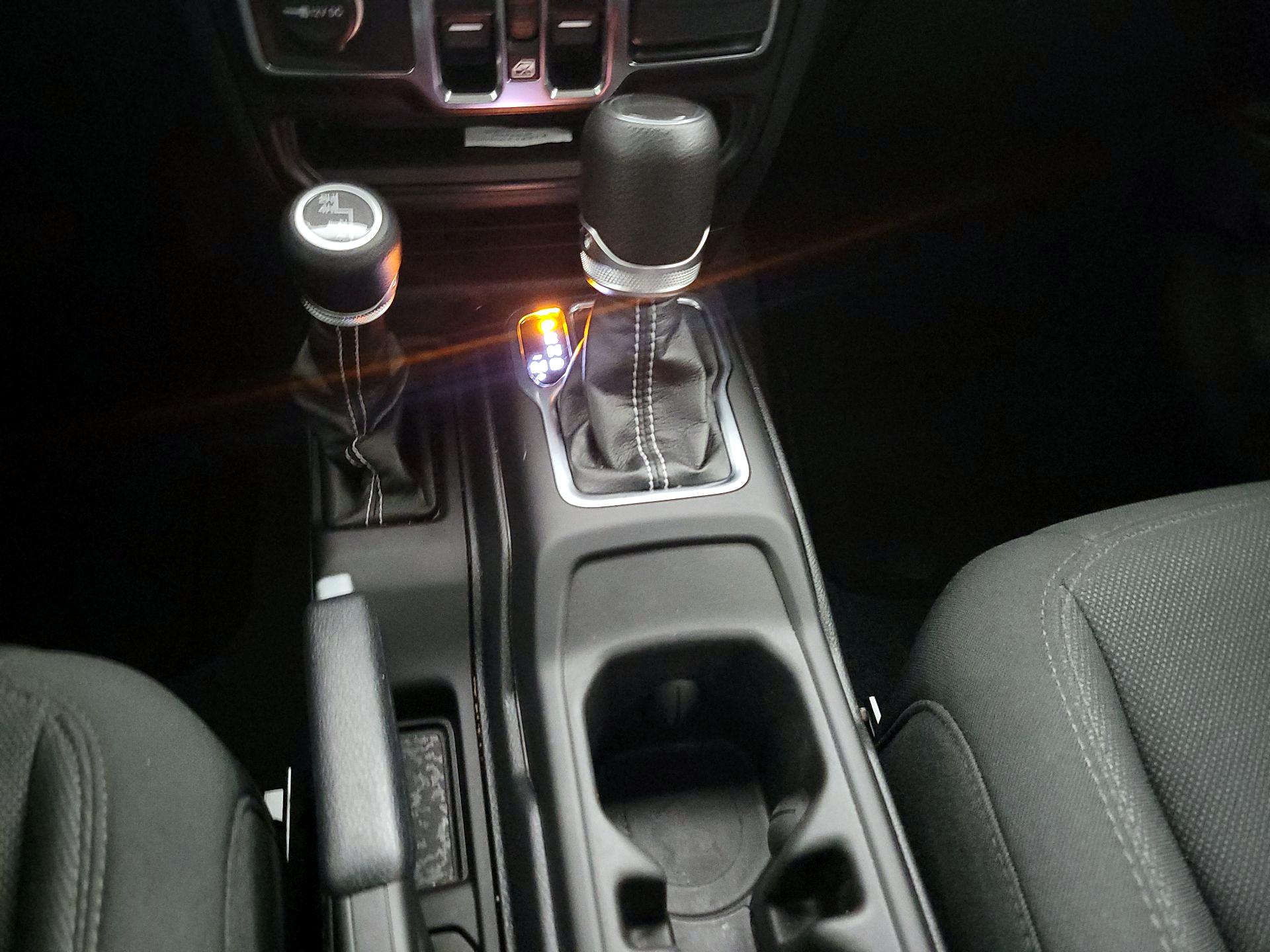 Thumbnail: 2023 Jeep Gladiator - 18