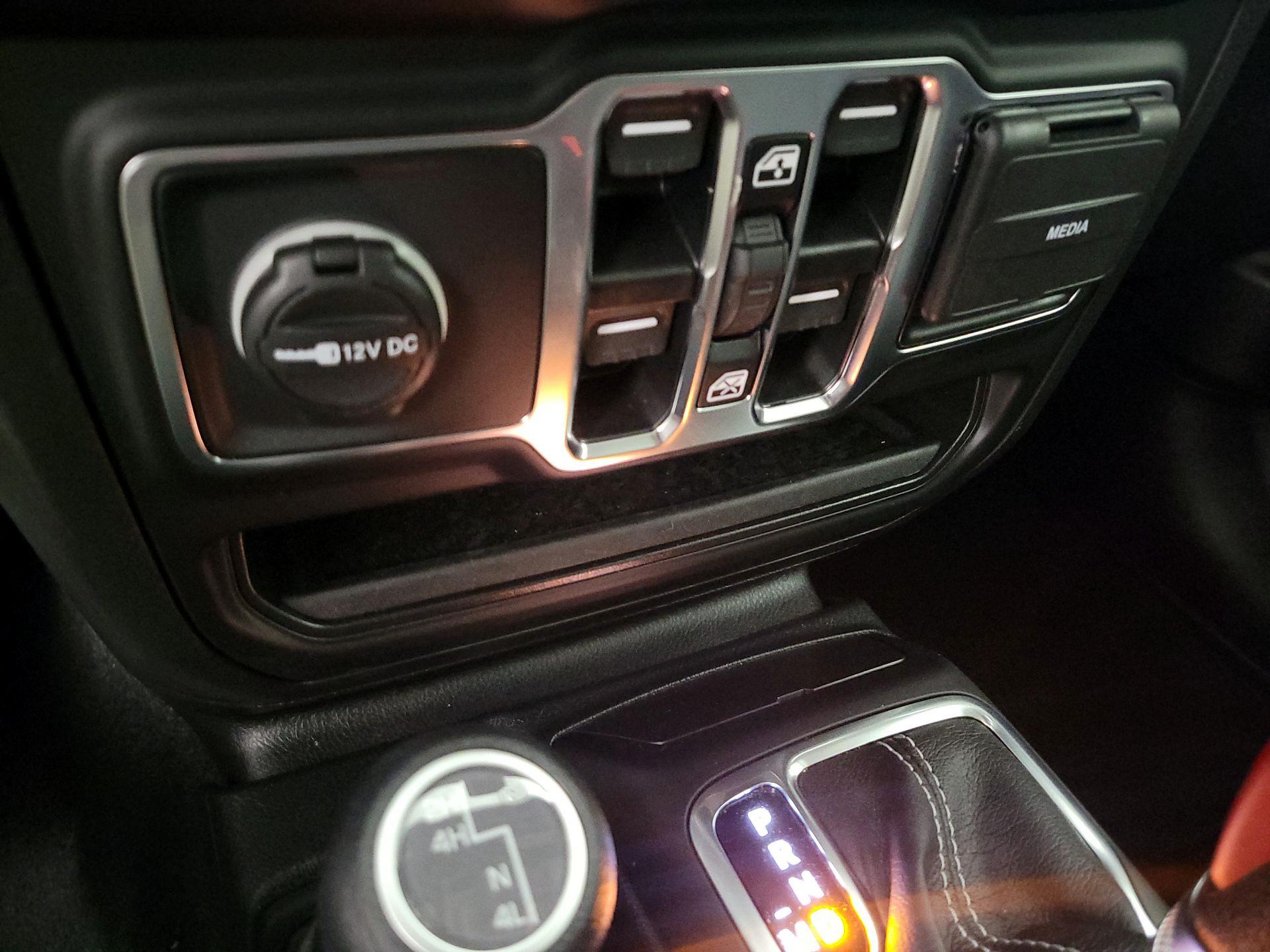 Thumbnail: 2023 Jeep Gladiator - 19