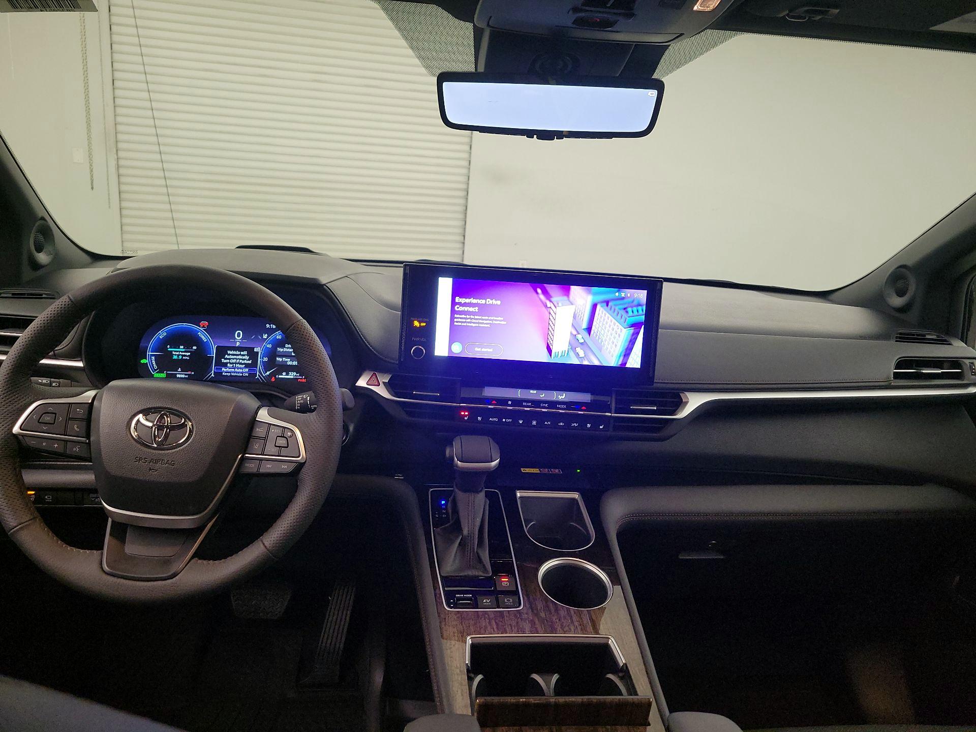 Thumbnail: 2025 Toyota Sienna - 9