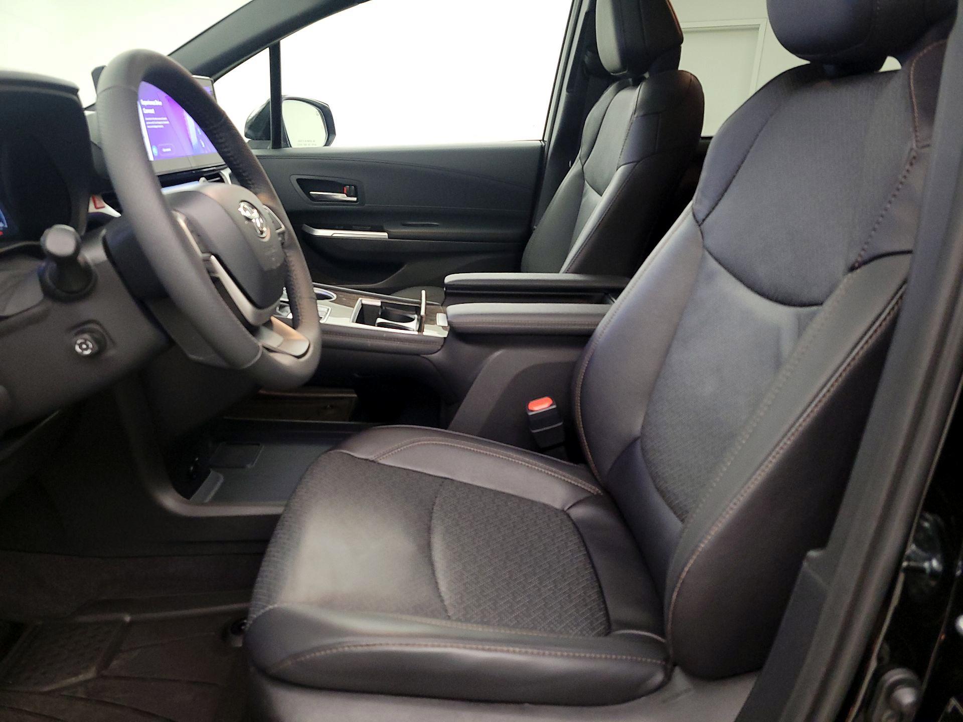 Thumbnail: 2025 Toyota Sienna - 11