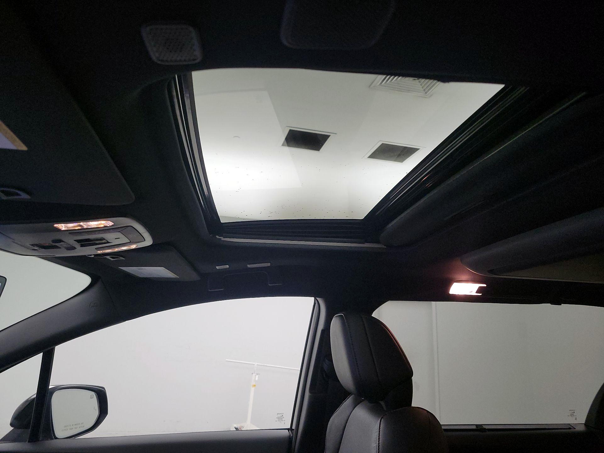 Thumbnail: 2025 Toyota Sienna - 19