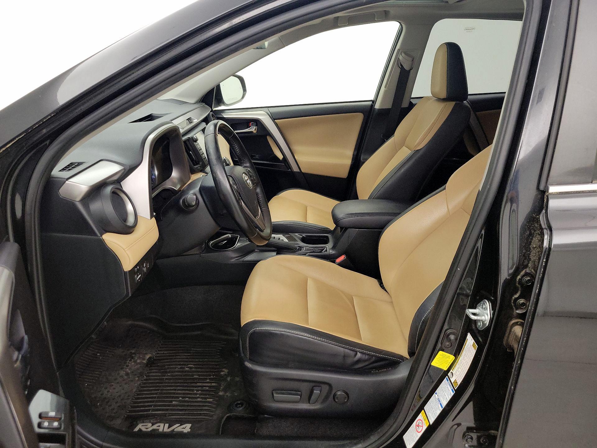 Thumbnail: 2017 Toyota RAV4 - 11